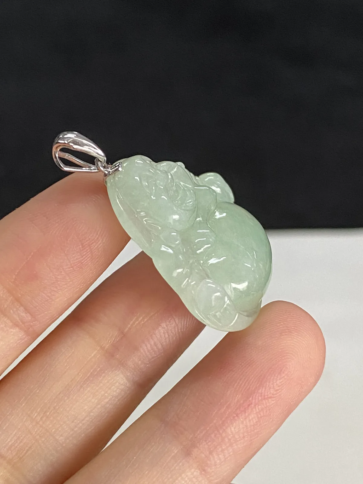 翡翠冰糯种绿色佛公吊坠