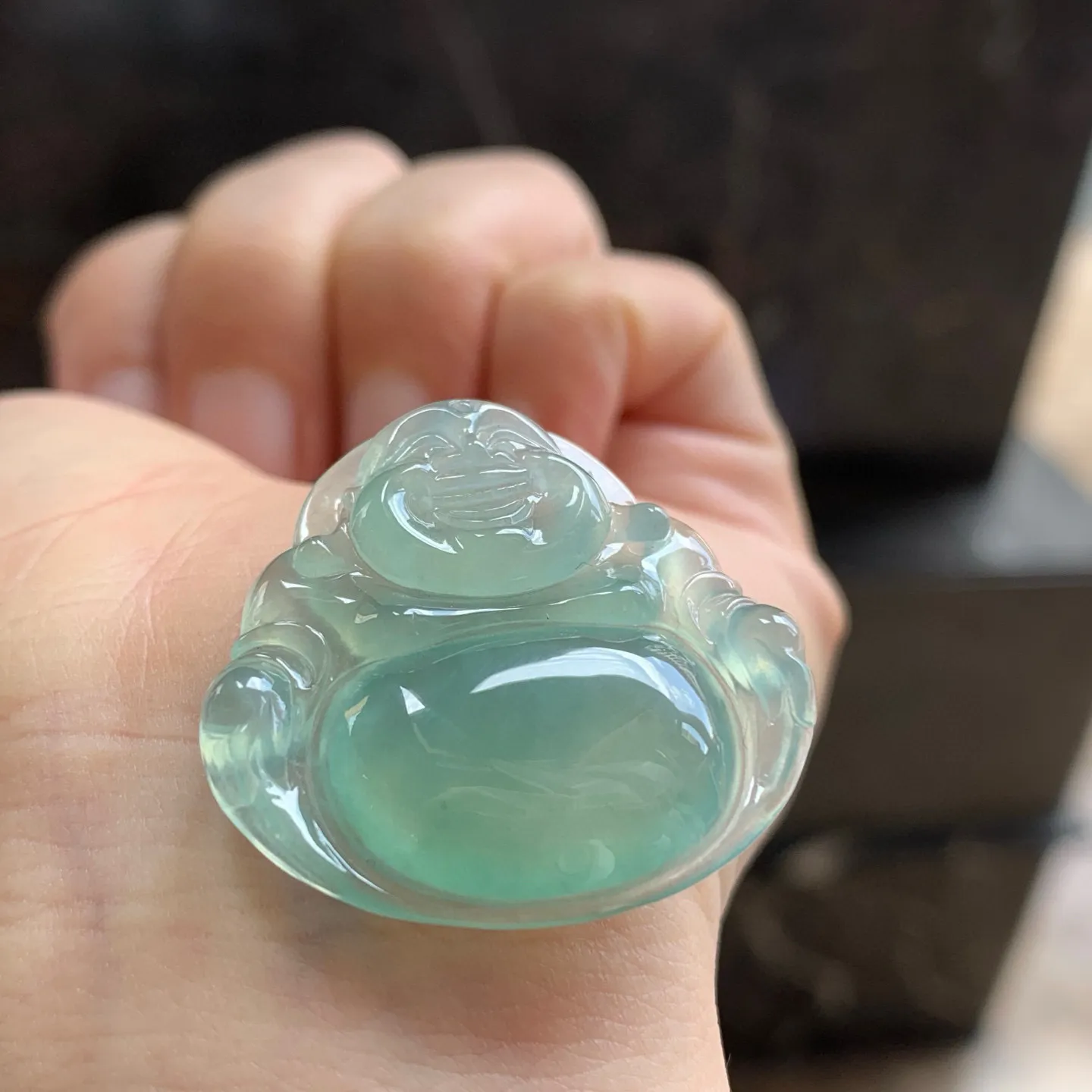 冰种晴绿佛公
尺寸：30.5-32-5.8mm 底色漂亮，笑口常开～