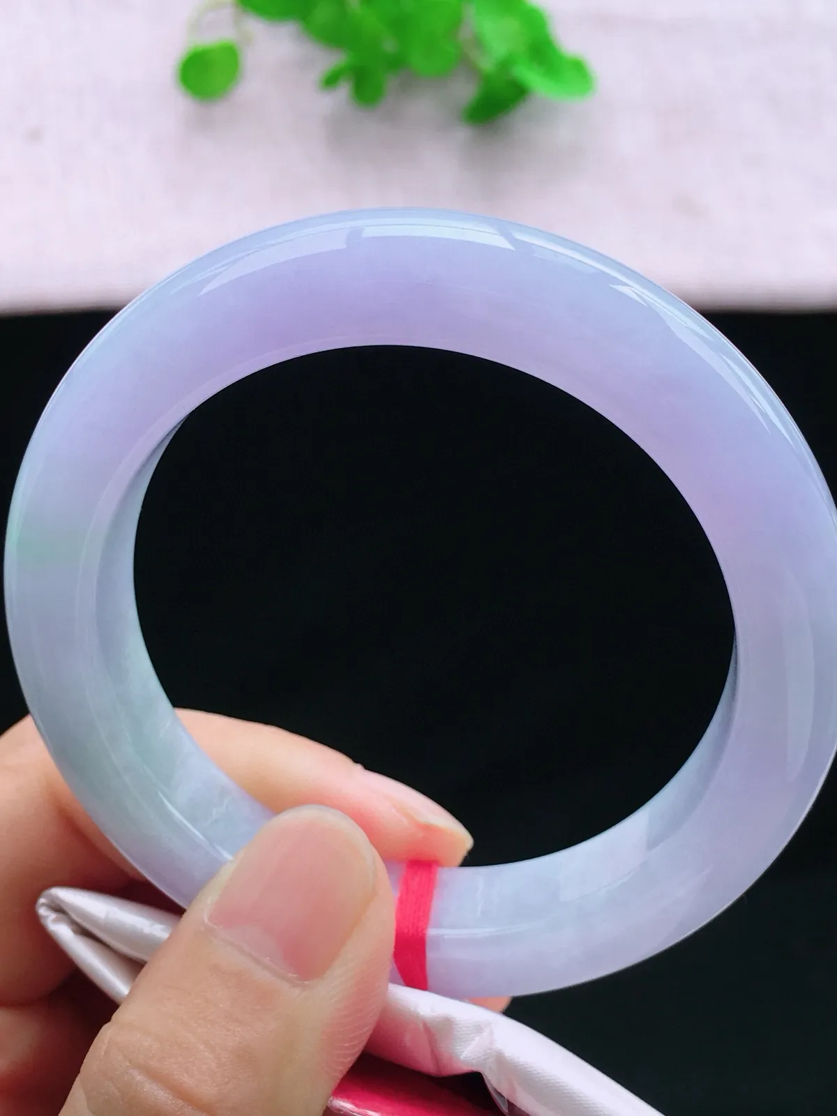 正圈56-57可戴，种老水足，尺寸56.4/12.3/9.9mm，紫罗兰正圈翡翠手镯。