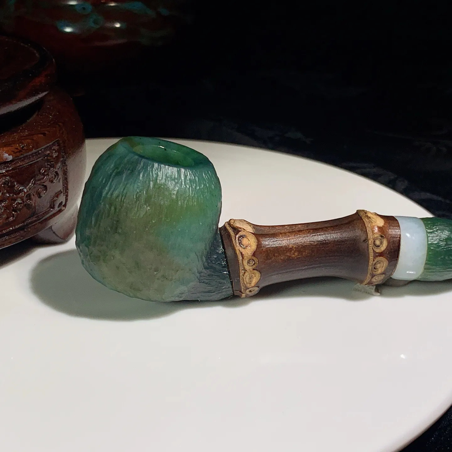 新疆且末兰烟嘴挂件 尺寸124/34/34重93 玉质细腻油润 底色纯净 脂粉好，品质好！lt250