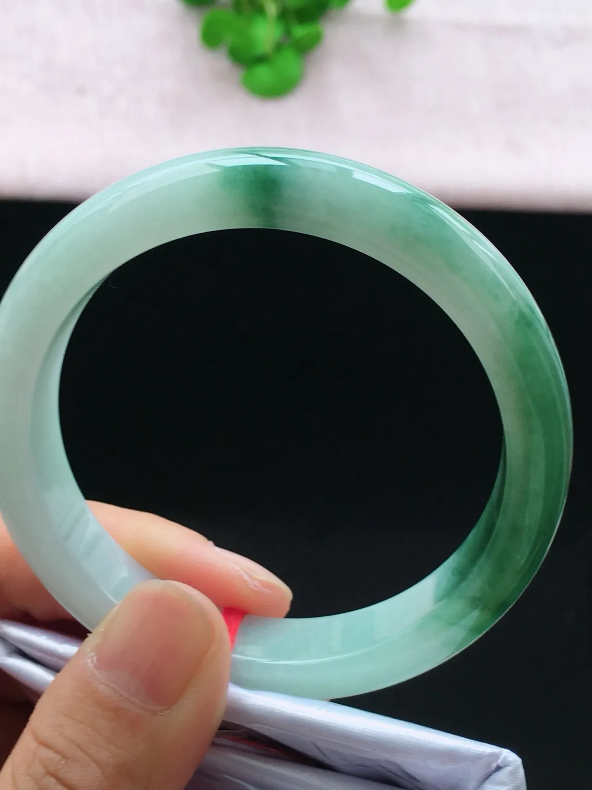 正圈57-58可戴，种老水足，尺寸57.2/11.5/7.8mm，冰油正圈翡翠手镯