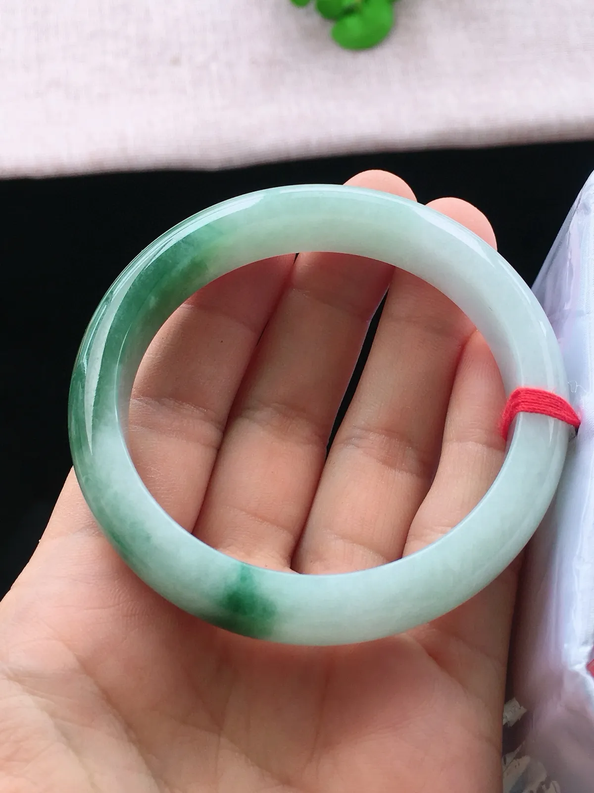 正圈57-58可戴，种老水足，尺寸57.2/11.5/7.8mm，冰油正圈翡翠手镯