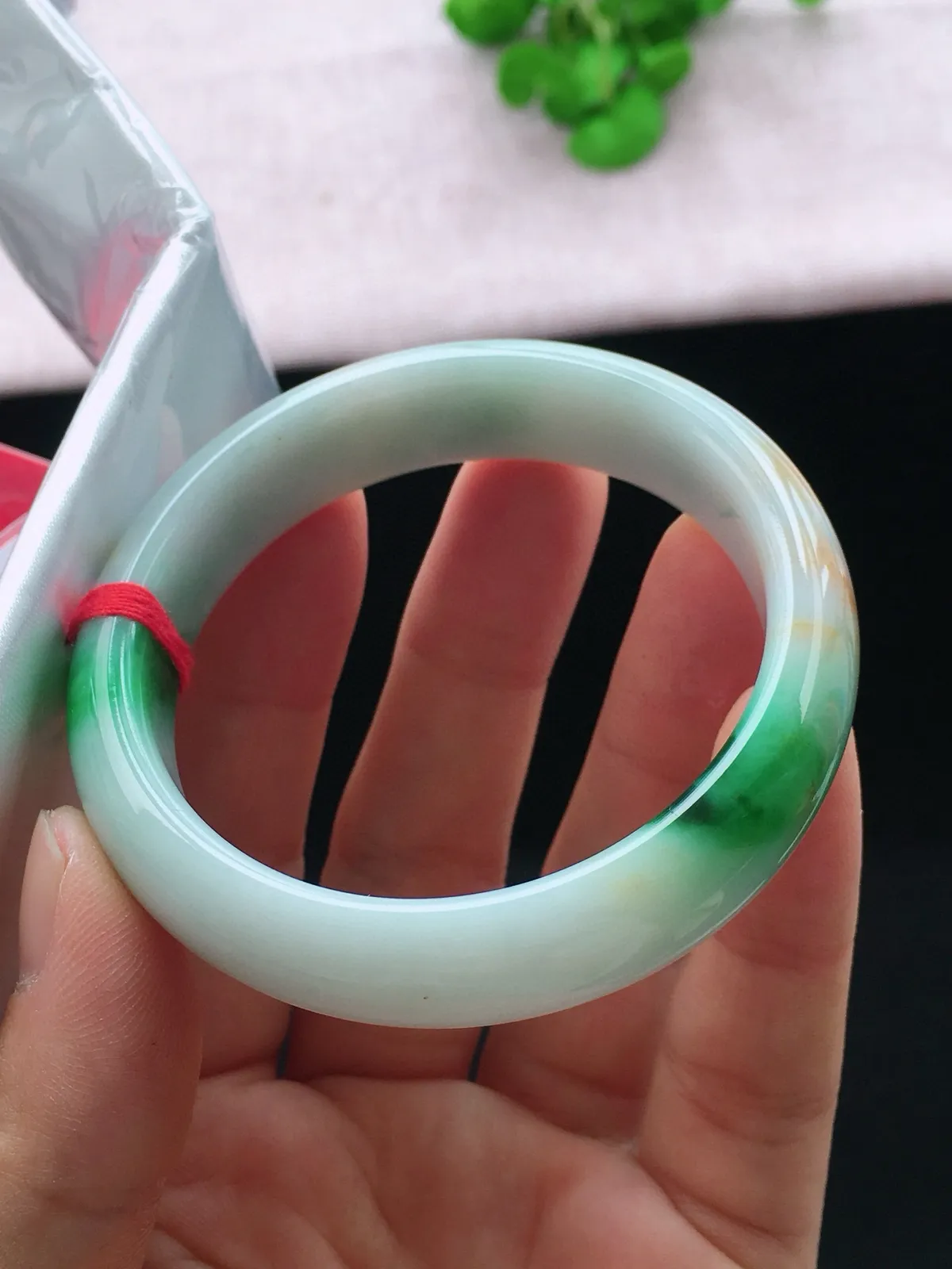 正圈52-53可戴，种老水足，尺寸53/13.4/7.5mm，双彩正圈翡翠手镯