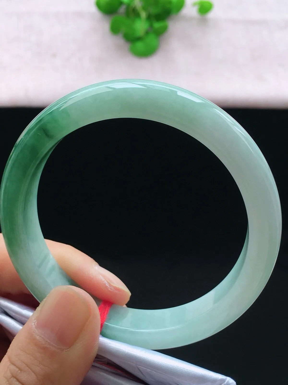 正圈57-58可戴，种老水足，尺寸57.2/11.5/7.8mm，冰油正圈翡翠手镯