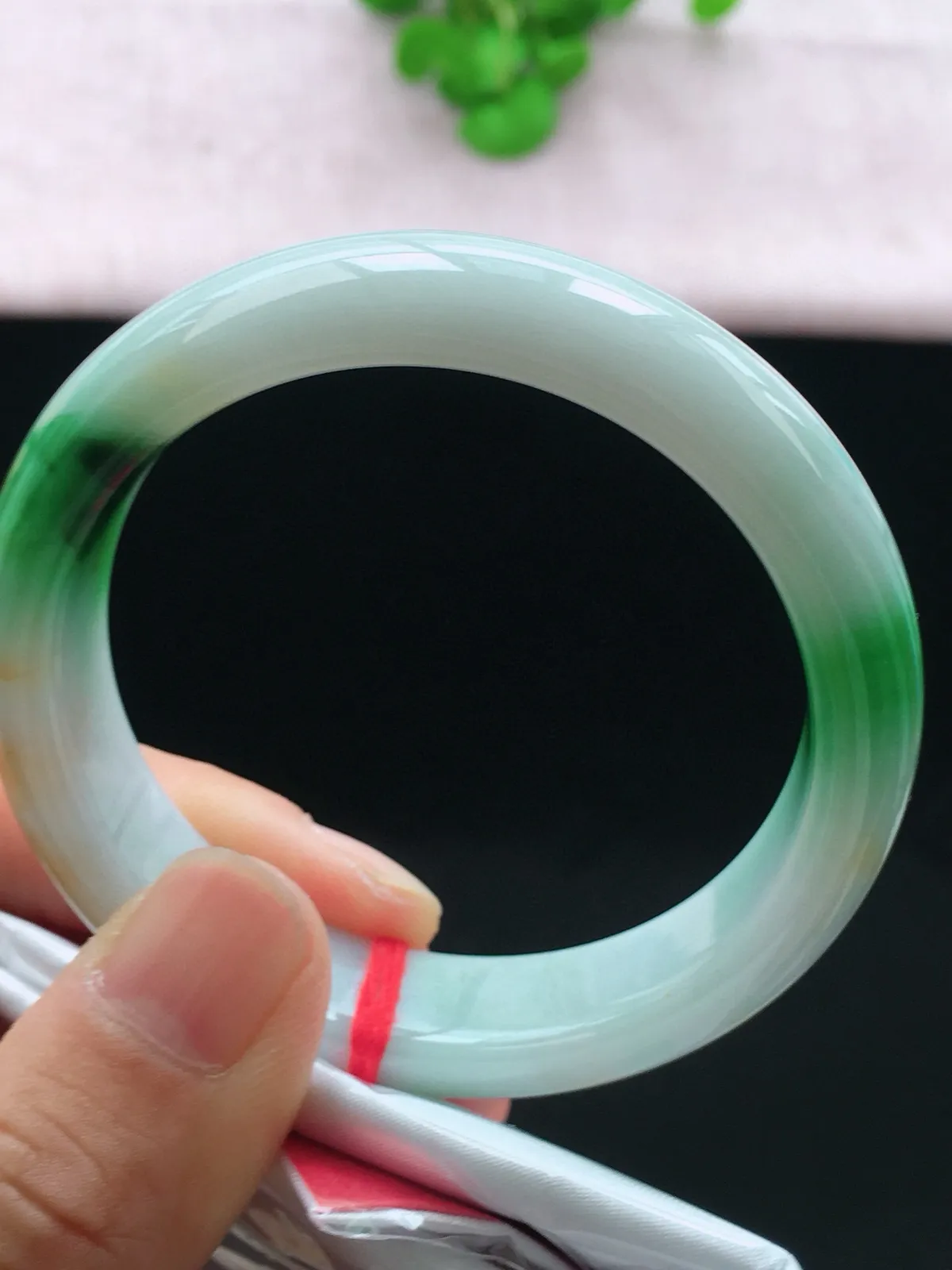 正圈52-53可戴，种老水足，尺寸53/13.4/7.5mm，双彩正圈翡翠手镯