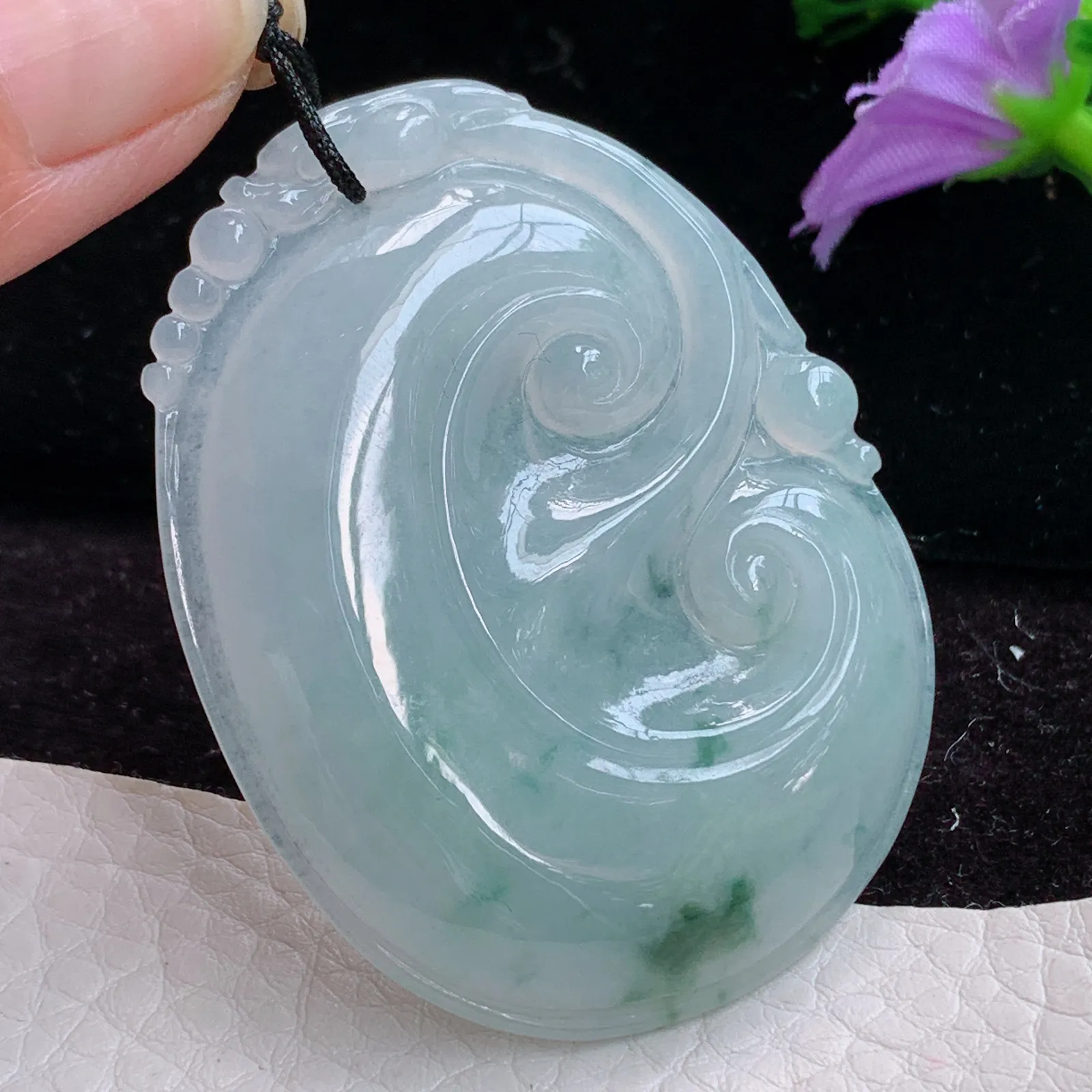 zen实拍53.8*41.5*6老坑精雕缅甸翡翠飘花饱满大如意玉吊坠 玉挂件