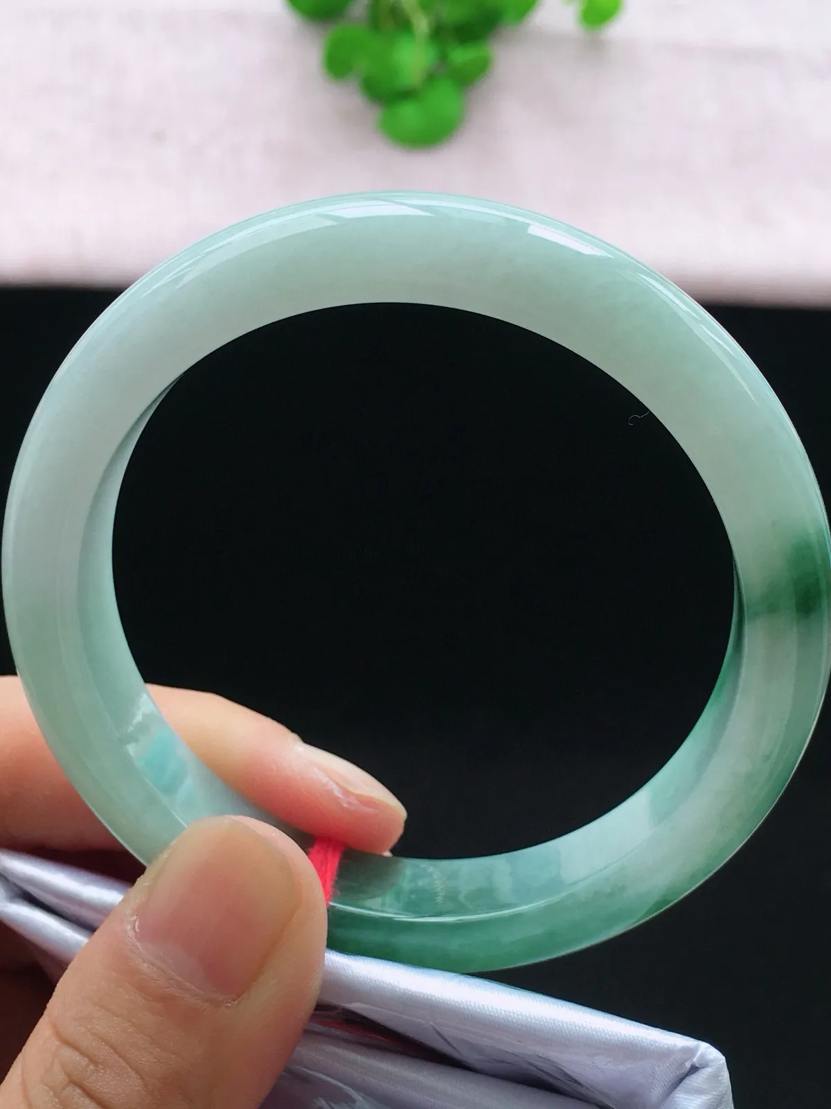 正圈57-58可戴，种老水足，尺寸57.2/11.5/7.8mm，冰油正圈翡翠手镯