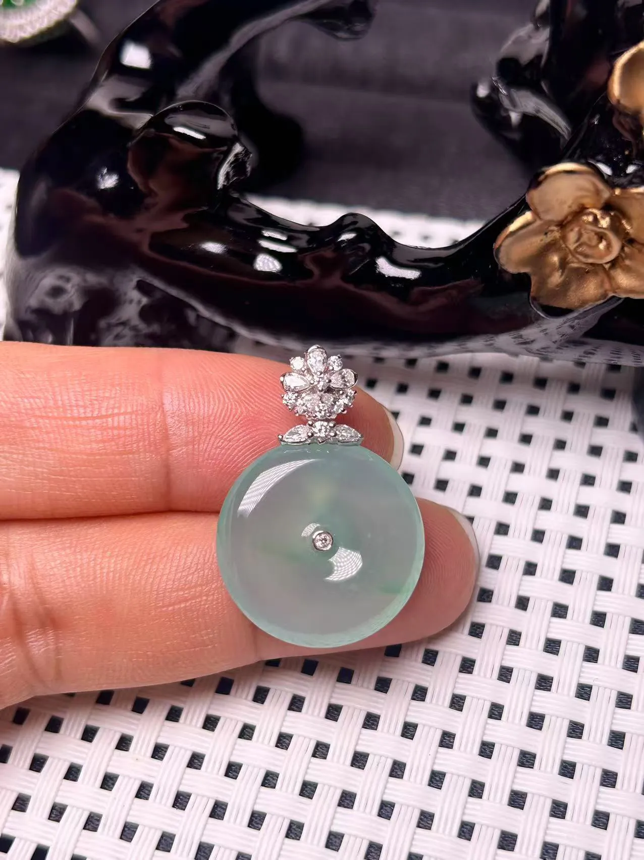 缅甸翡翠A货，平平安安，健健康康，快快乐乐，上身效果好，裸石尺寸20.6/4.5