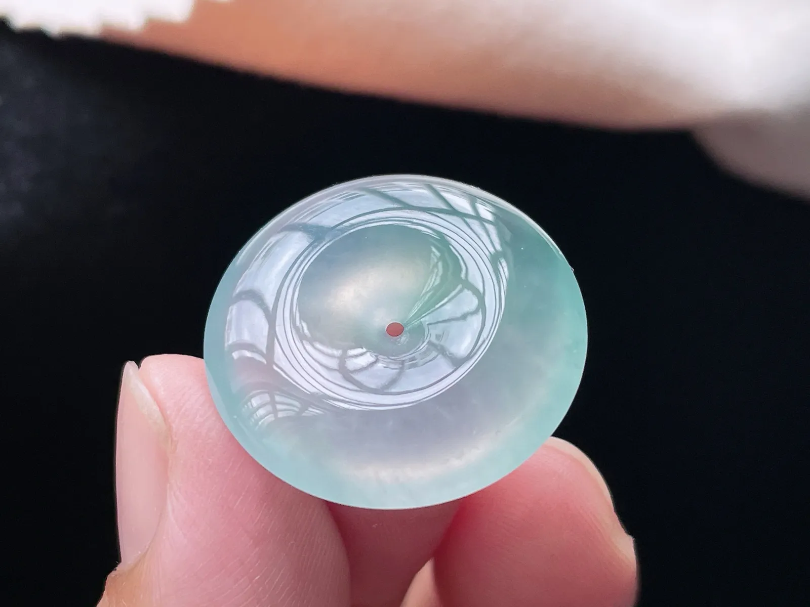 冰种飘花·平安扣
 
裸23.8-5.8mm
