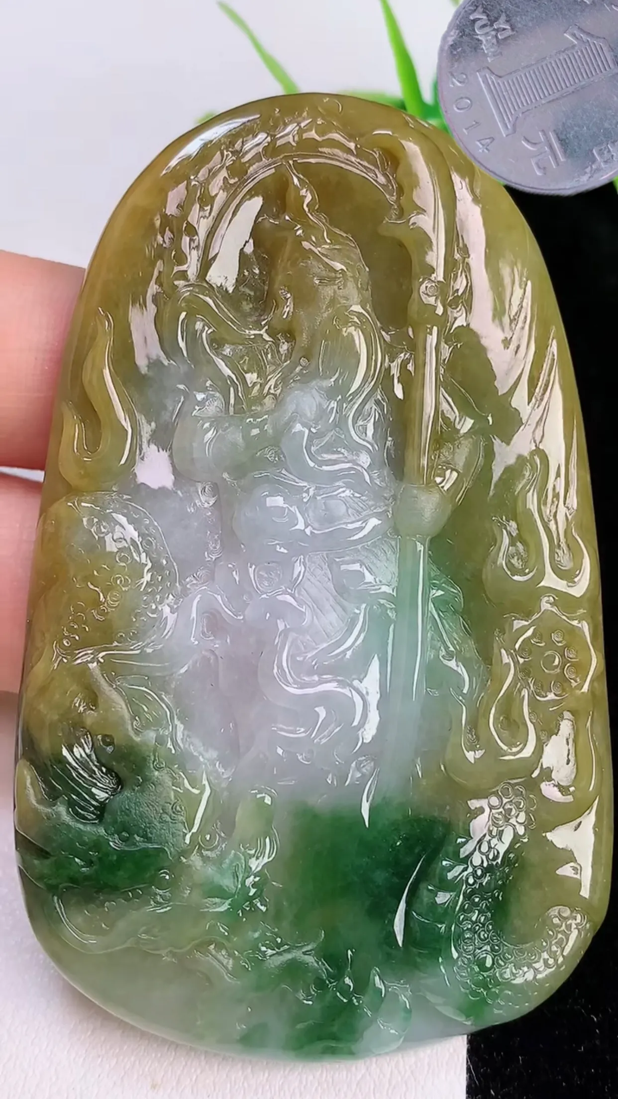 缅甸天然翡翠a货 老坑料起胶冰润 三彩黄加绿御龙关公吊坠，尺寸69.7-42.7-6mm  y 39.67