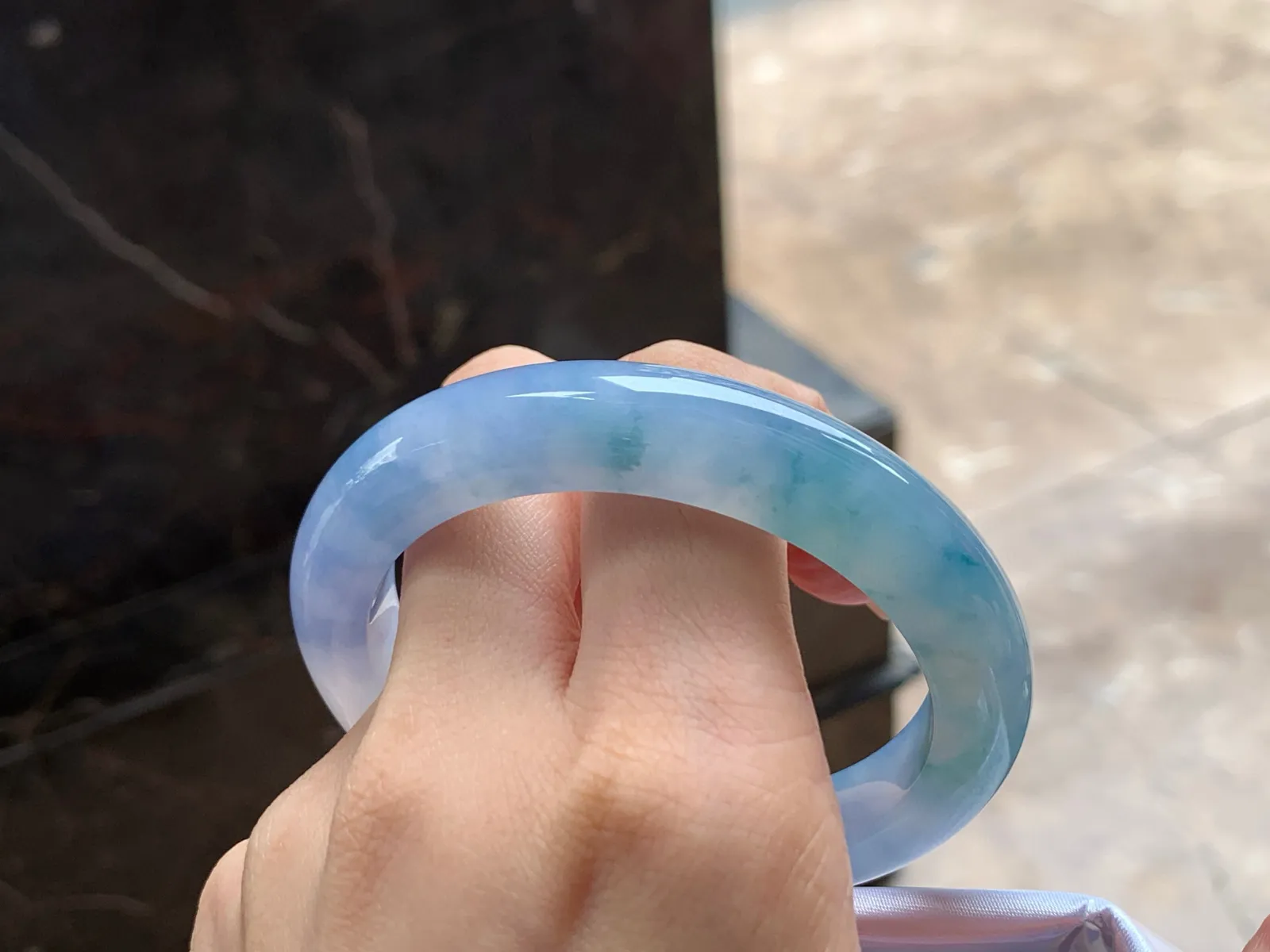冰紫花手镯
独特55.8/11.5/9mm
