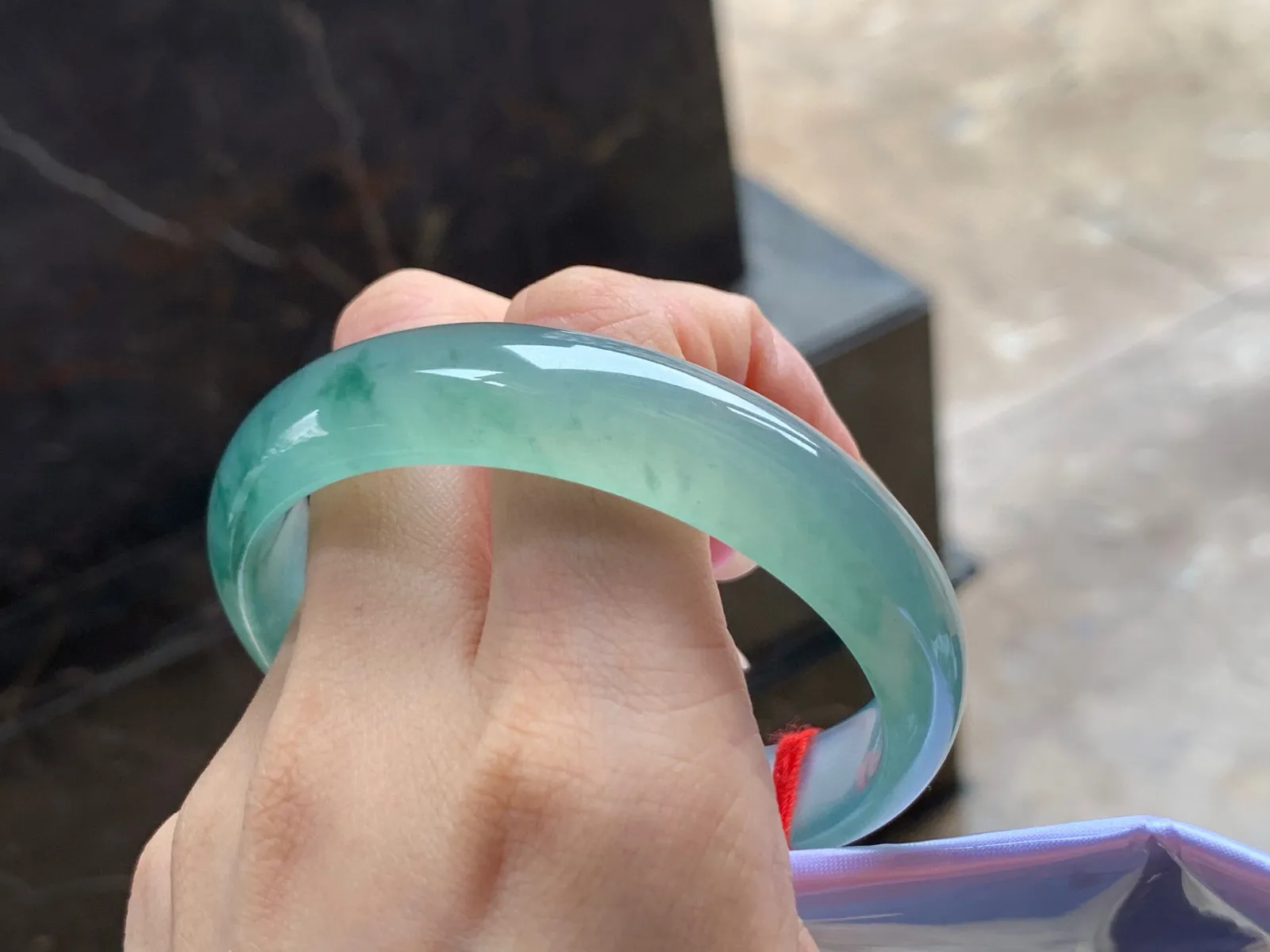 冰种蓝底飘花手镯
种老59/13/6.5mm