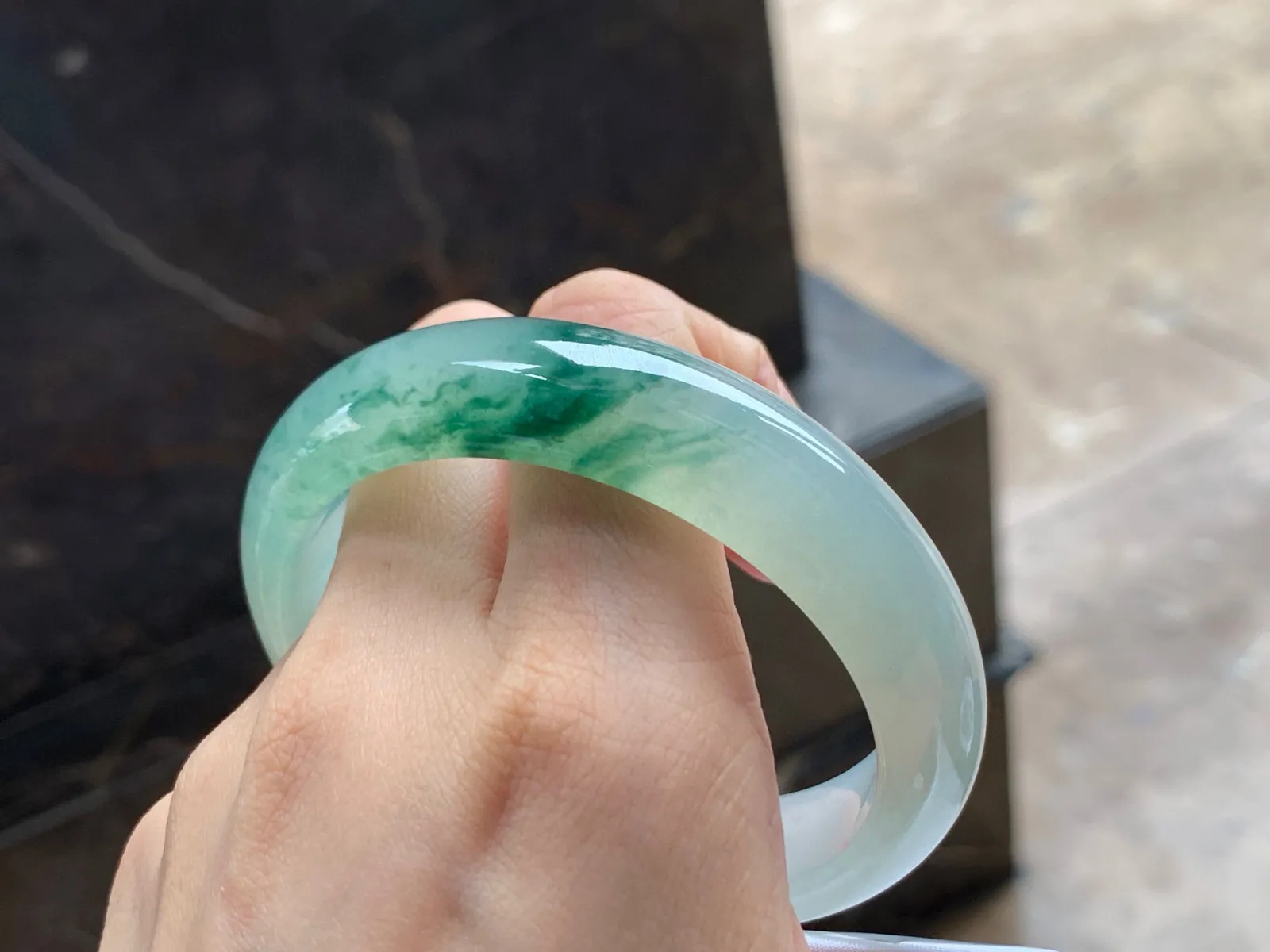冰种飘花手镯
种好58/15/8mm