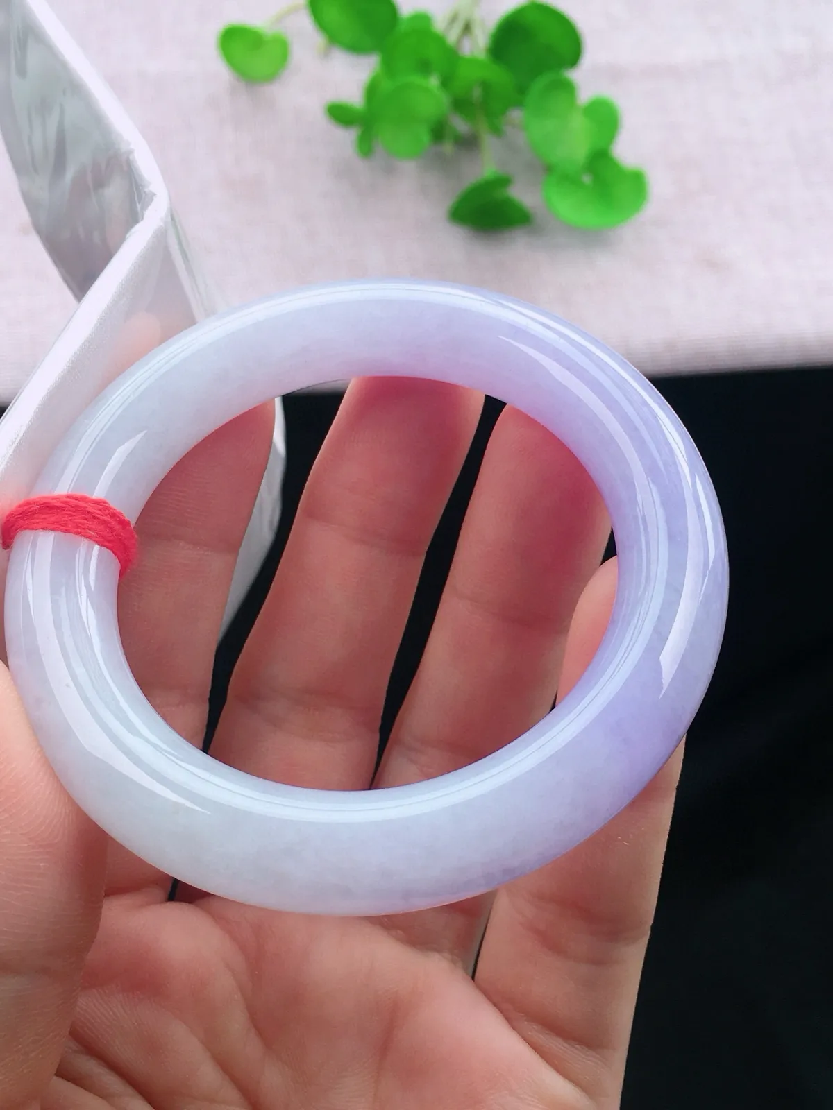 正圈52-53可戴，种老水足，尺寸51.5/10.8/10.8mm，紫罗兰圆条翡翠手镯