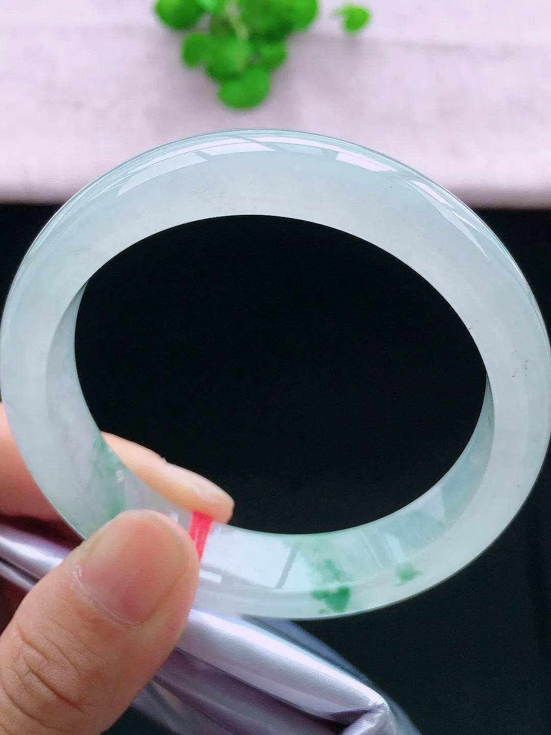 正圈58-59可戴，种老水足，尺寸59/14.2/8.1mm，冰飘花正圈翡翠手镯