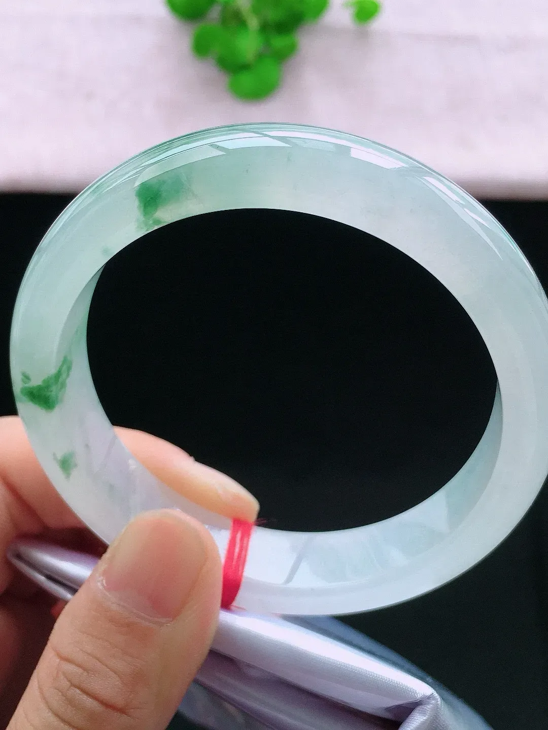 正圈58-59可戴，种老水足，尺寸59/14.2/8.1mm，冰飘花正圈翡翠手镯