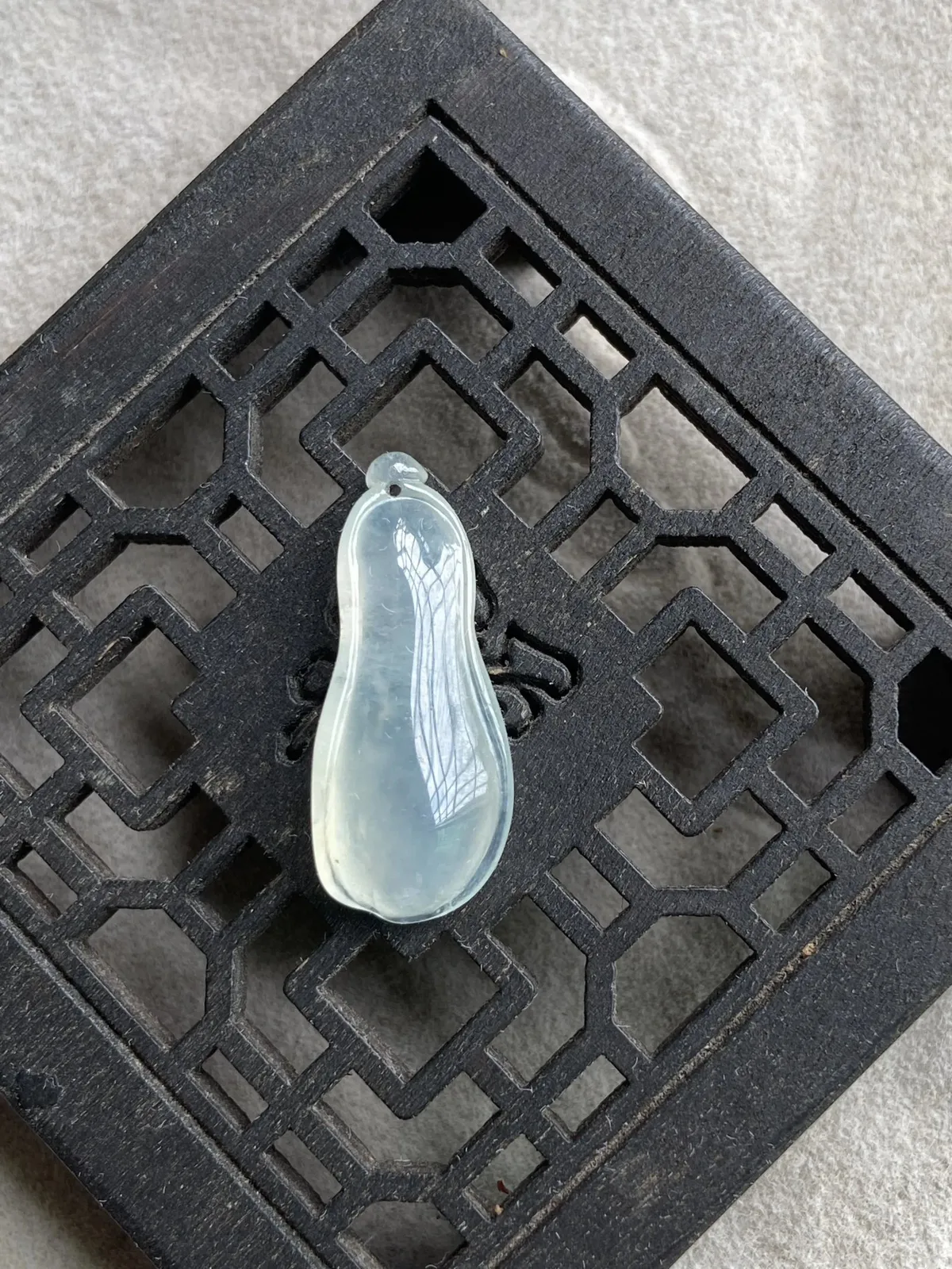 缅甸翡翠A货，福瓜福满人间，事事顺心，快乐平安，上身效果非常美，