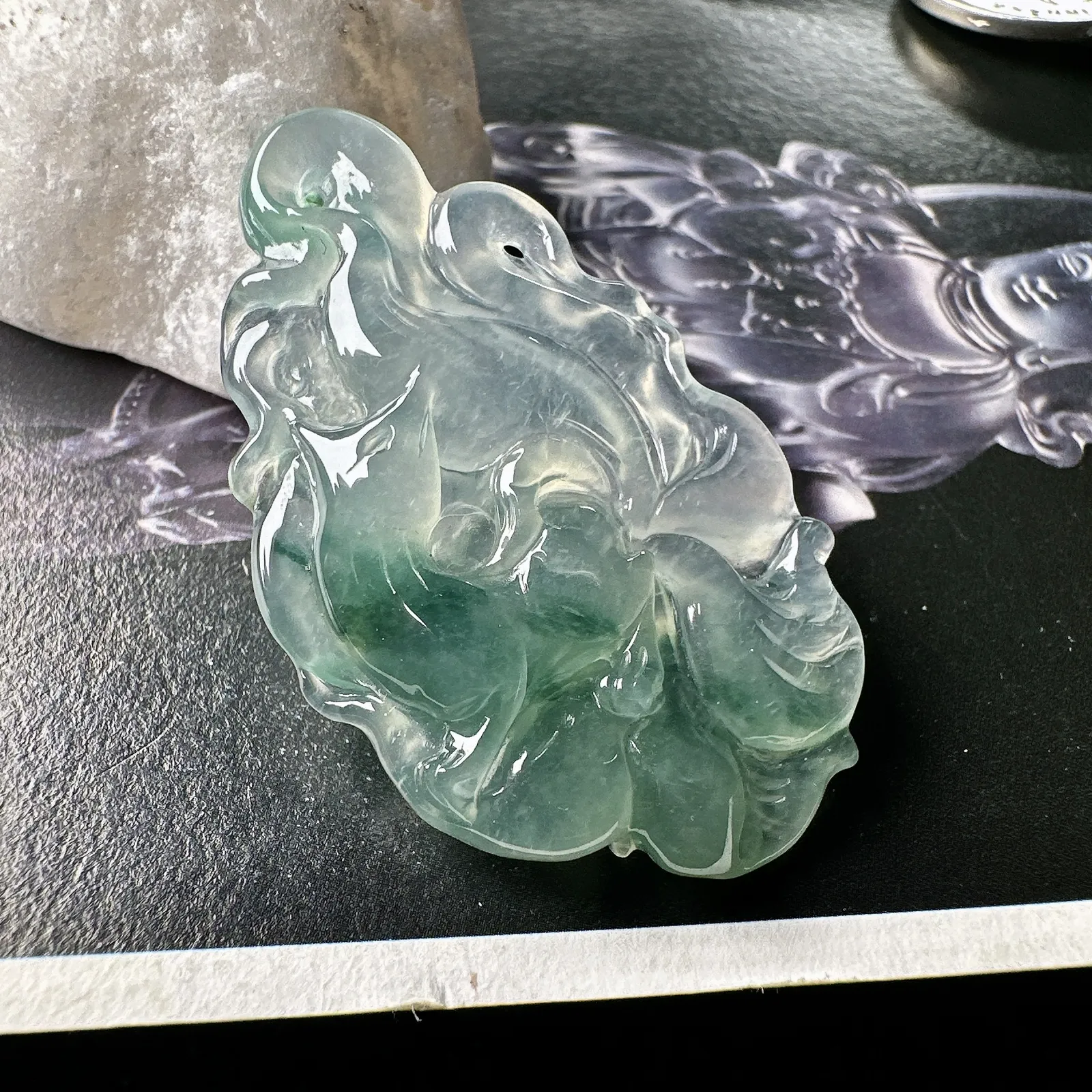 【冰种飘花九尾狐】精品，九尾灵狐，是吉祥如意、美好的象征。品质上佳，值得入手一试。