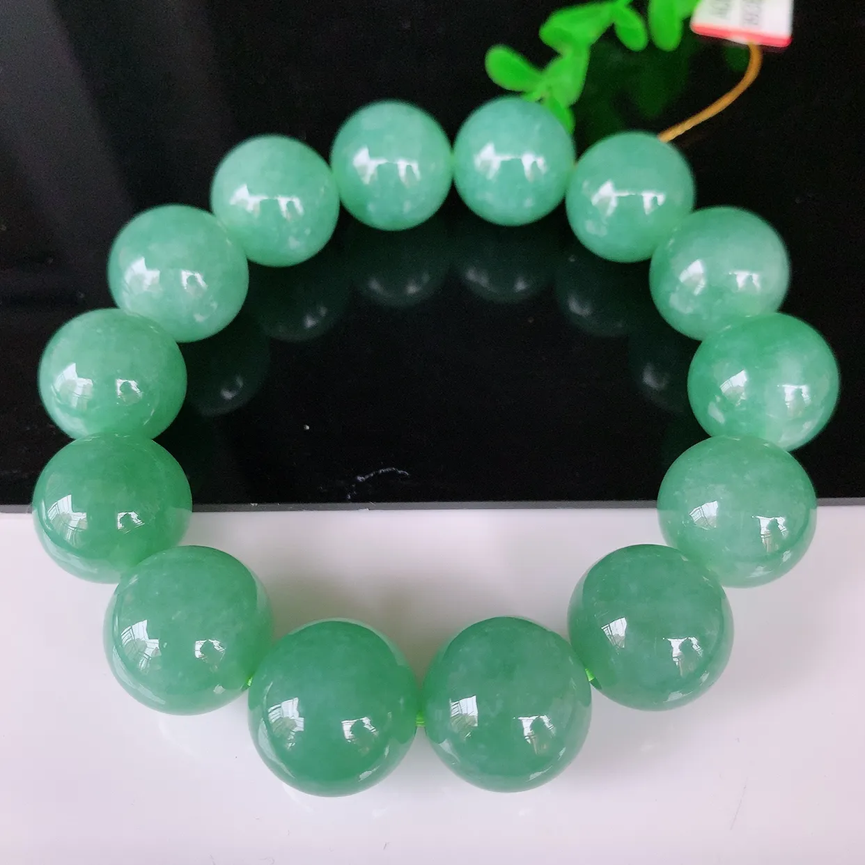 自然光实拍，大颗满绿翡翠手串手链，圆珠手串，种老水足，冰清玉润  颜色漂亮  #001.1取一尺寸16