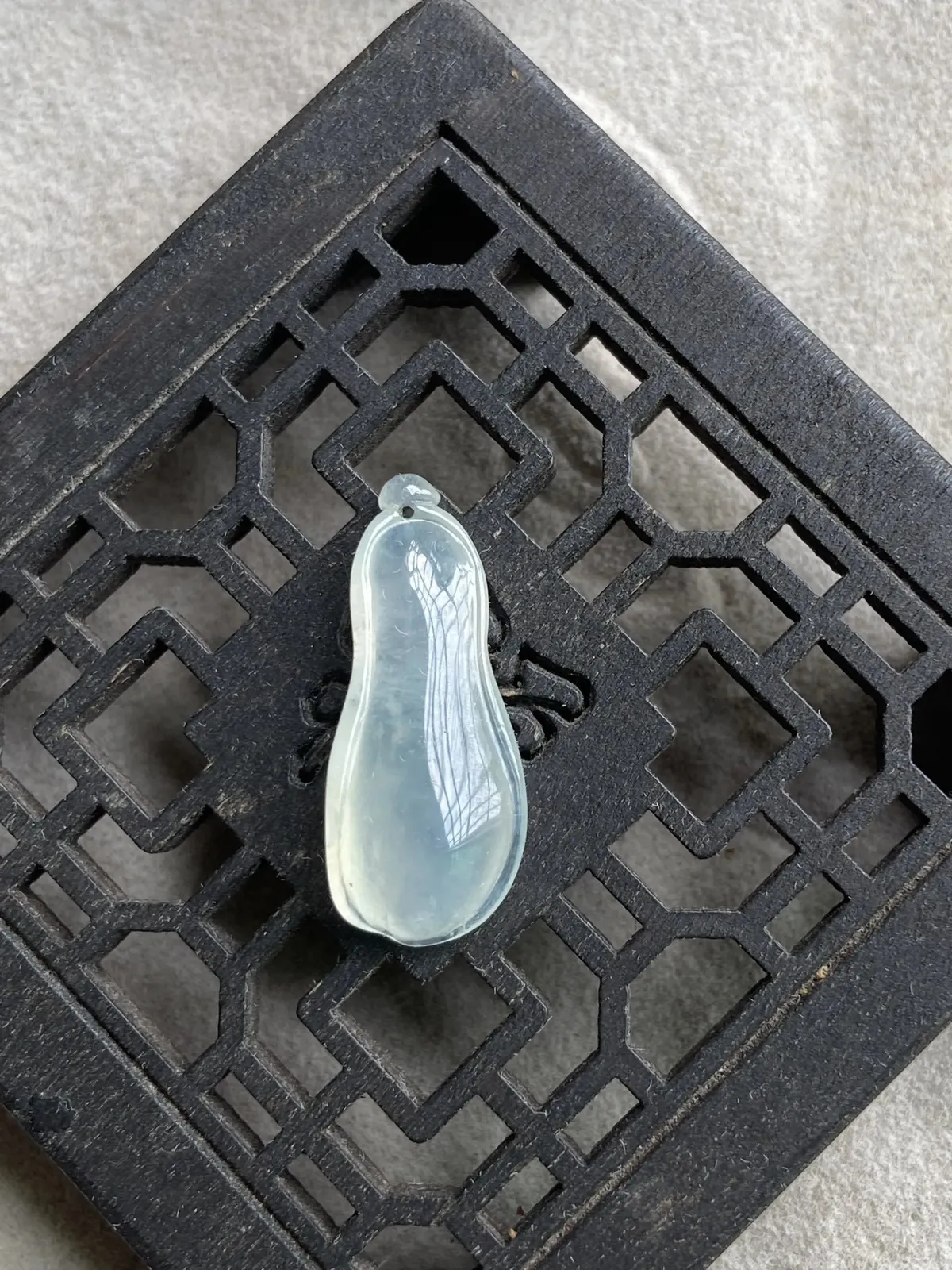 缅甸翡翠A货，福瓜福满人间，事事顺心，快乐平安，上身效果非常美，