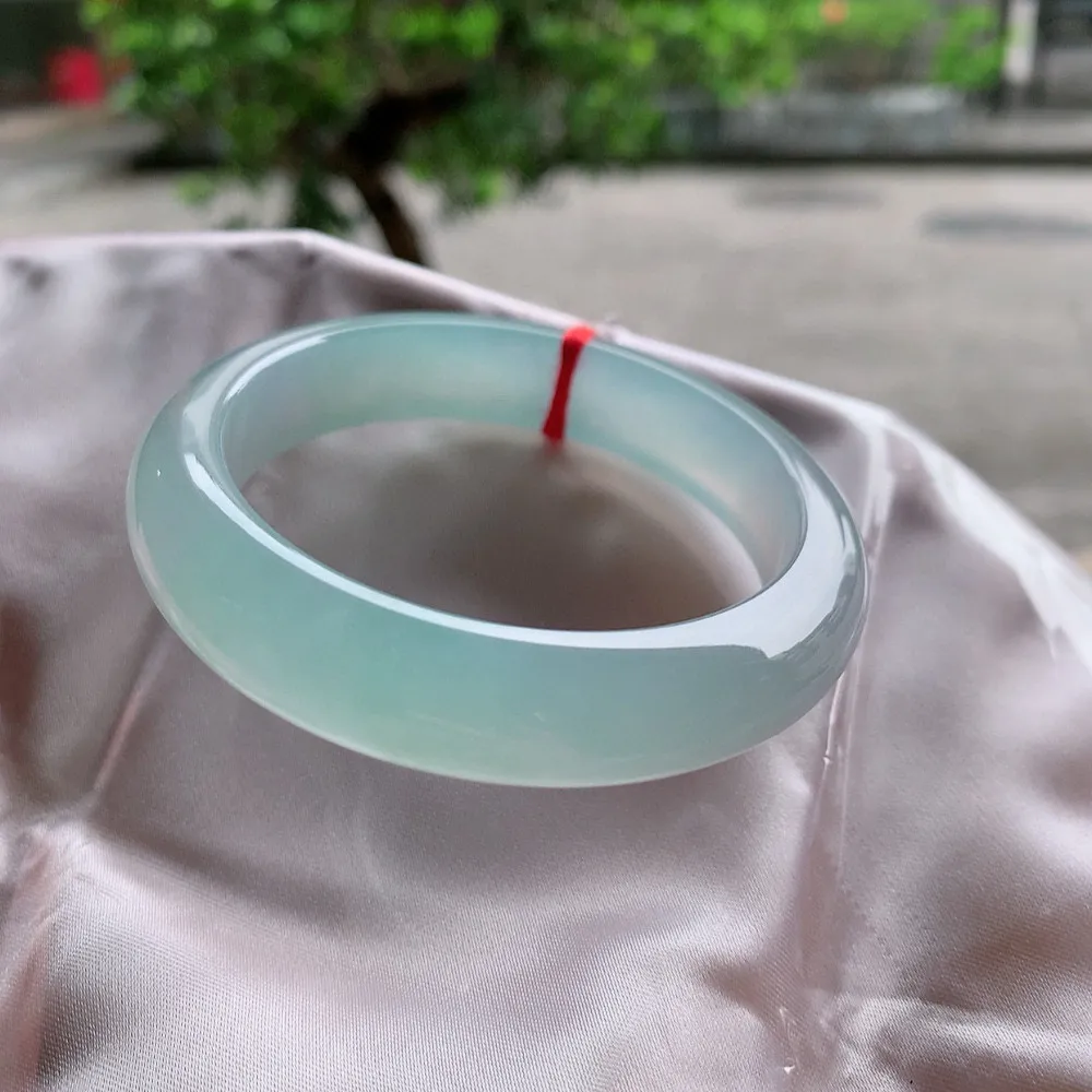 正圈高冰绿 无瑕 尺寸:54.7/12.9/7.6 种色兼备