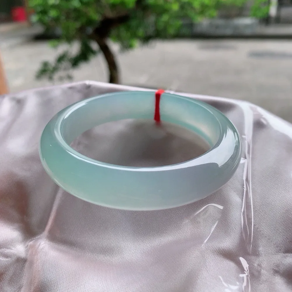 正圈高冰绿 无瑕 尺寸:54.7/12.9/7.6 种色兼备