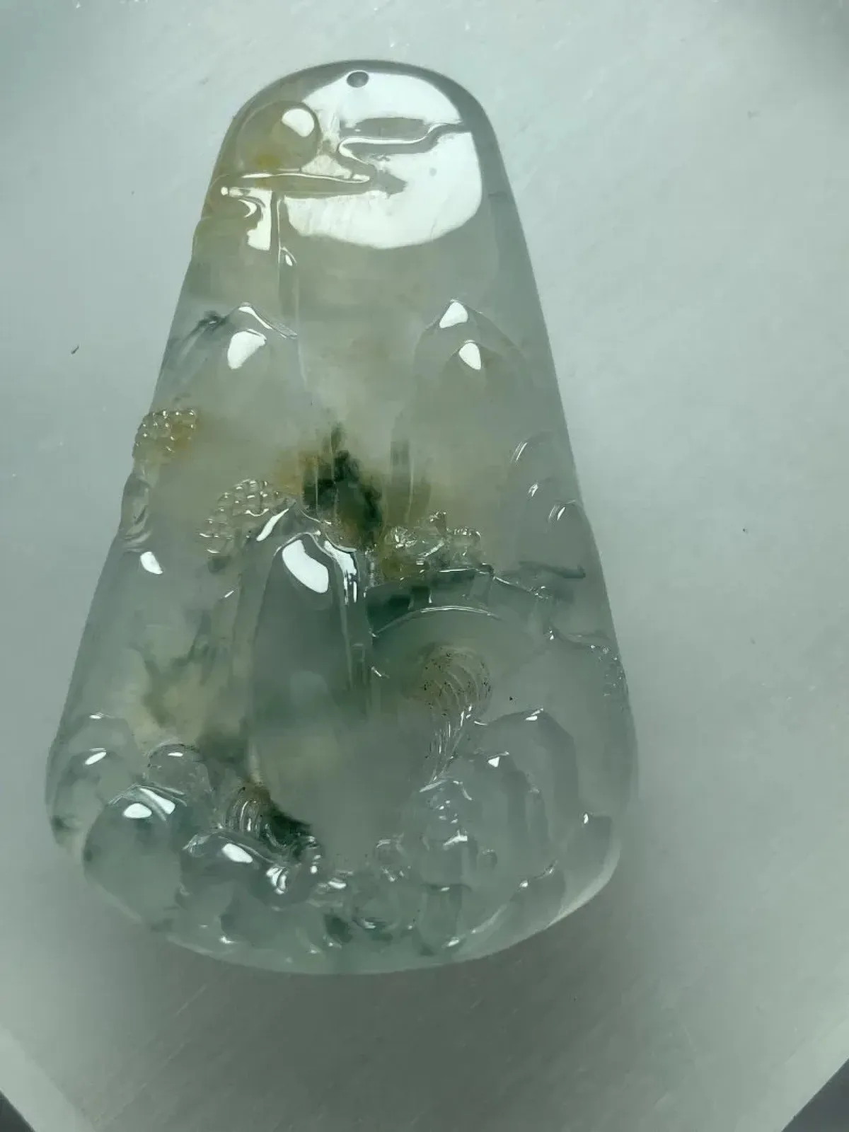 缅甸翡翠A货，有山有水，顺风顺水，平平安安，健健康康，上身效果大气。