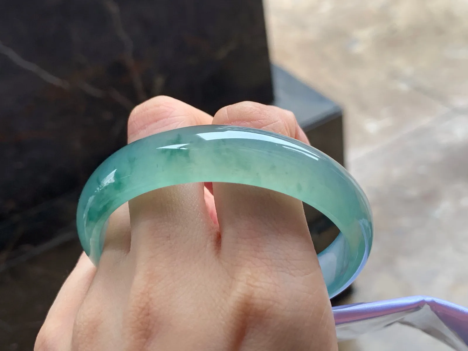 冰种蓝底飘花手镯
种老59/13/6.5mm