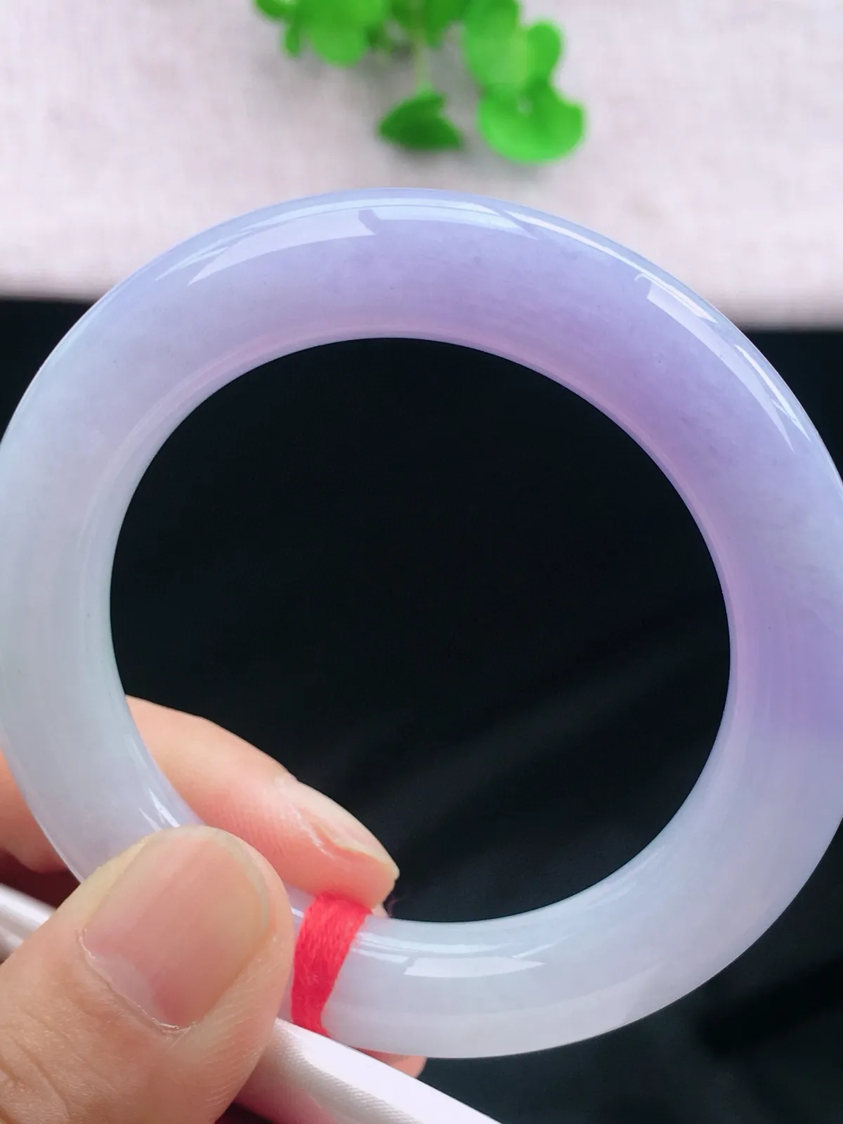 正圈52-53可戴，种老水足，尺寸51.5/10.8/10.8mm，紫罗兰圆条翡翠手镯