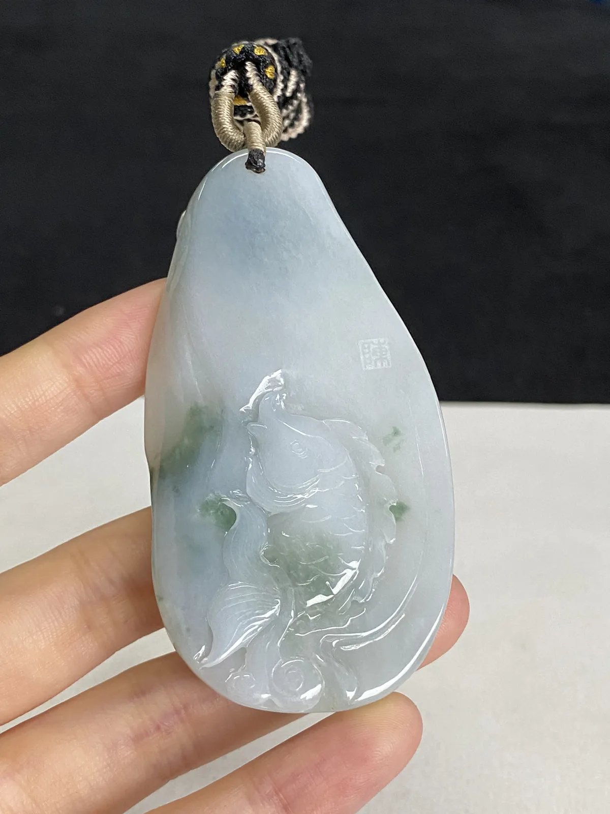 翡翠糯化种飘绿吊坠