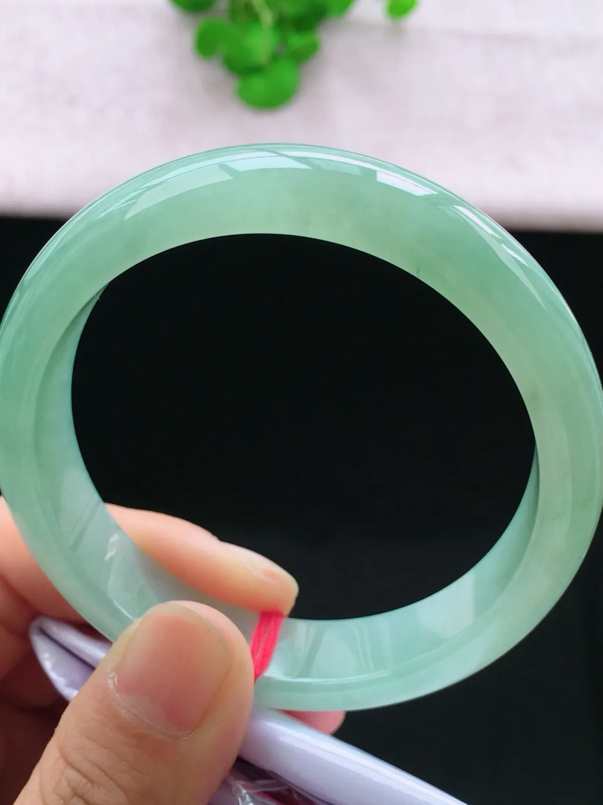 正圈58-59可戴，种老水足，尺寸58.4/13.6/7.8mm，冰油正圈翡翠手镯