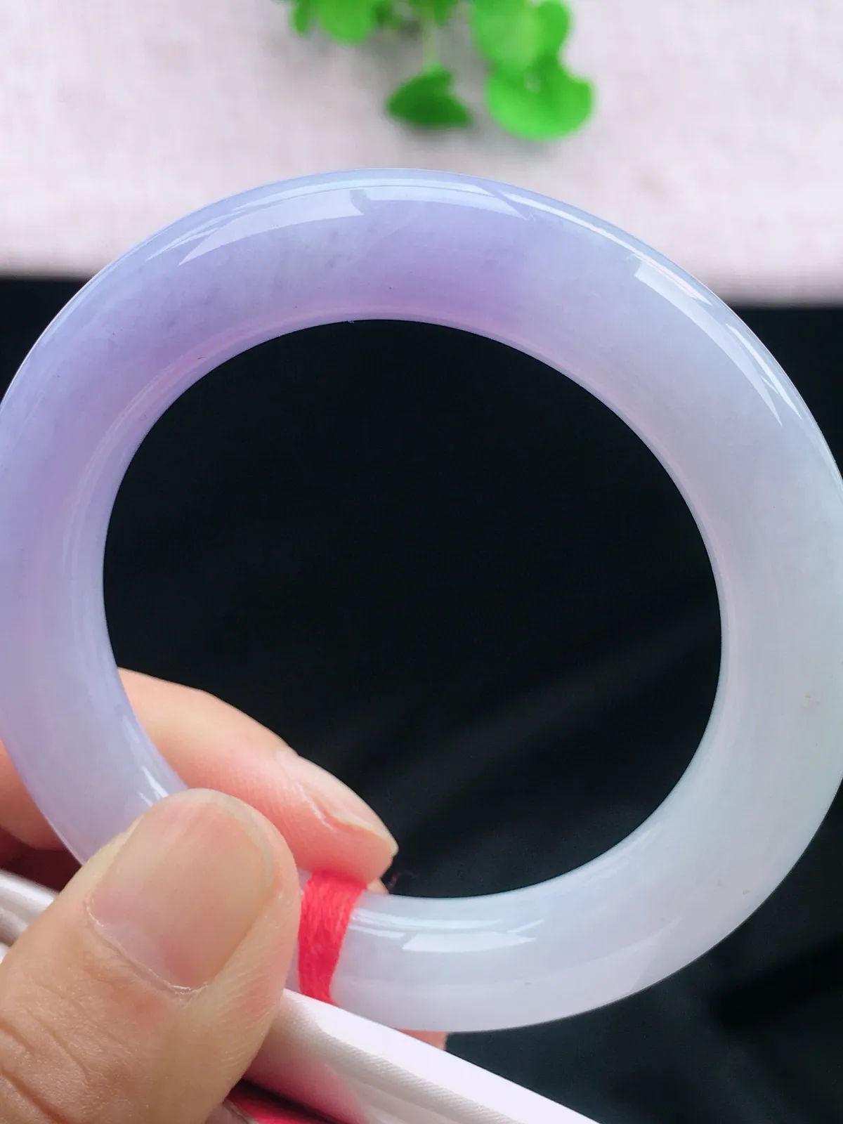 正圈52-53可戴，种老水足，尺寸51.5/10.8/10.8mm，紫罗兰圆条翡翠手镯