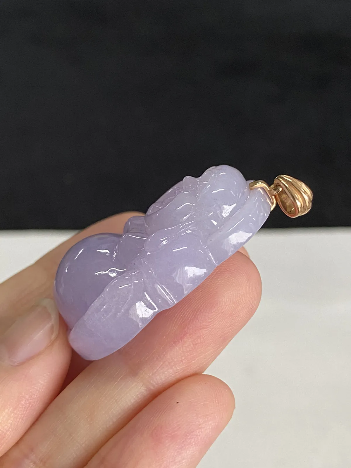翡翠糯化种淡紫色吊坠
