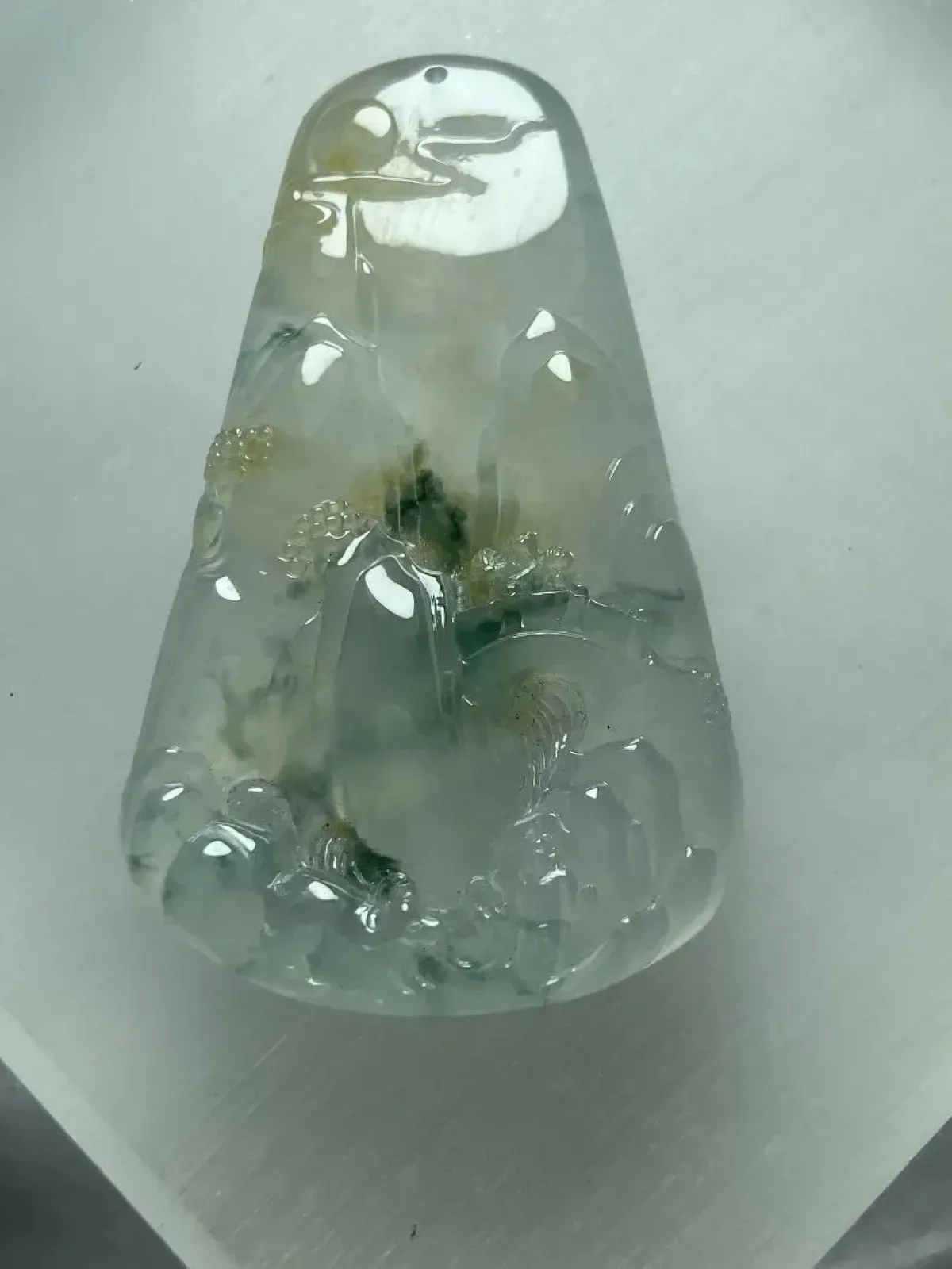 缅甸翡翠A货，有山有水，顺风顺水，平平安安，健健康康，上身效果大气。