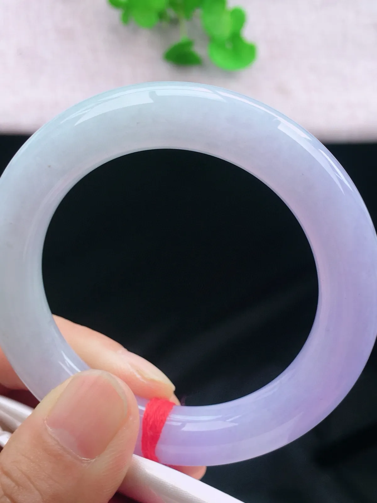 正圈52-53可戴，种老水足，尺寸51.5/10.8/10.8mm，紫罗兰圆条翡翠手镯