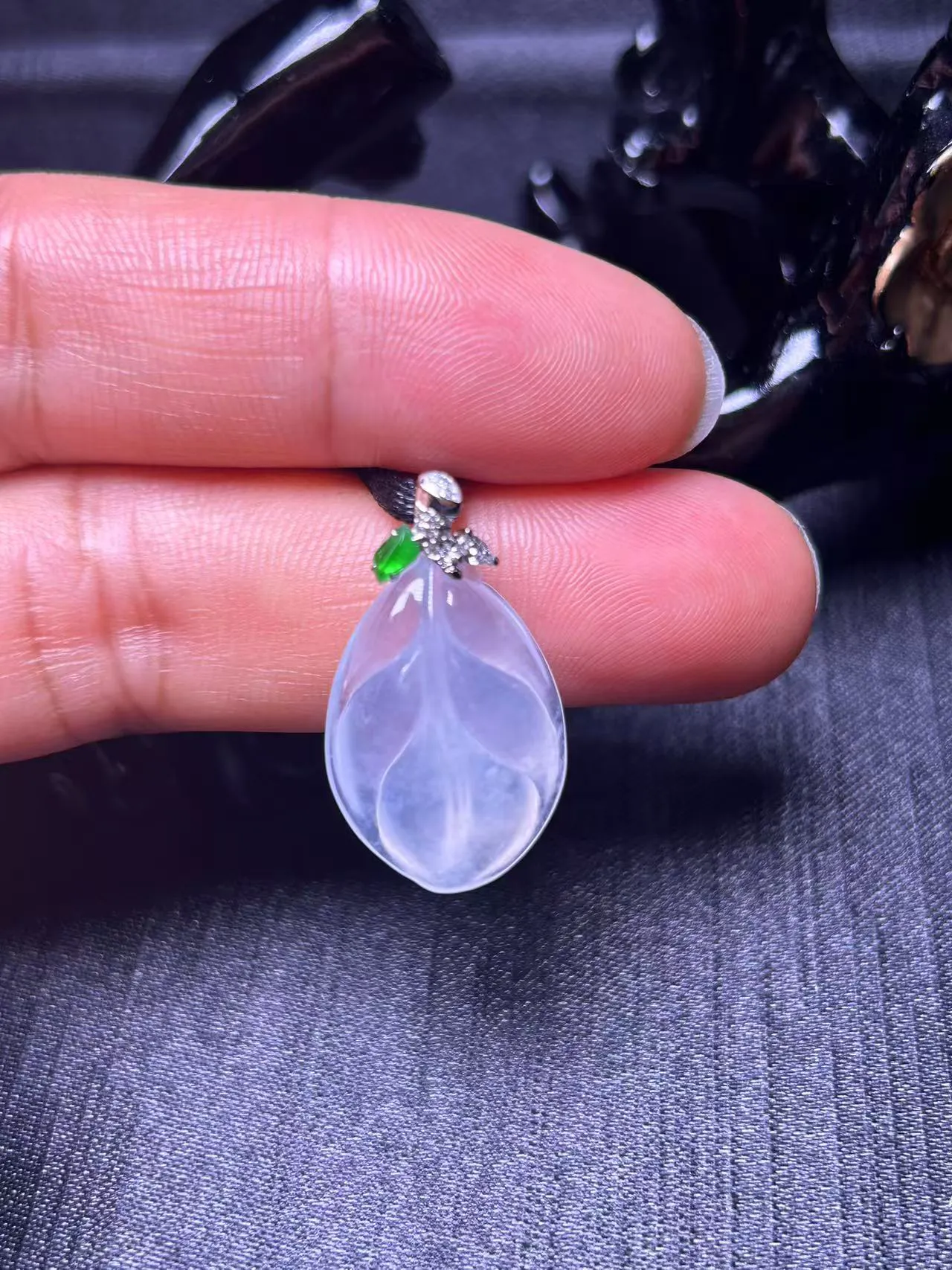 缅甸翡翠A货，金叶玉叶，事业有成，家大业大，上身效果很美，裸石22.8/15.3/7
