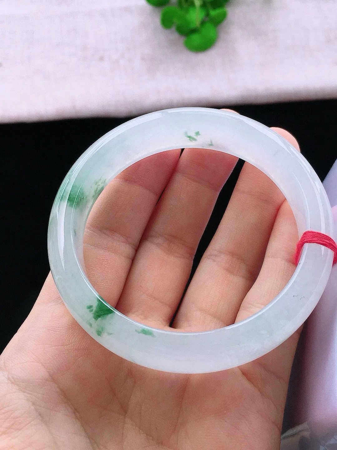 正圈58-59可戴，种老水足，尺寸59/14.2/8.1mm，冰飘花正圈翡翠手镯