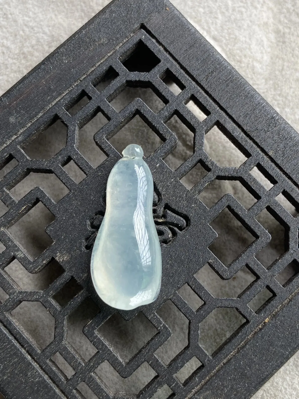 缅甸翡翠A货，福瓜福满人间，事事顺心，快乐平安，上身效果非常美，