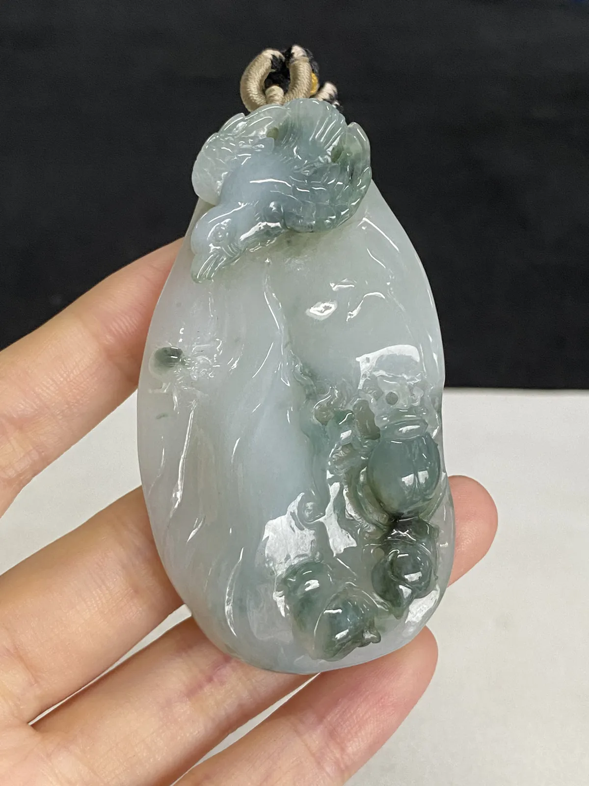 翡翠糯化种飘绿吊坠