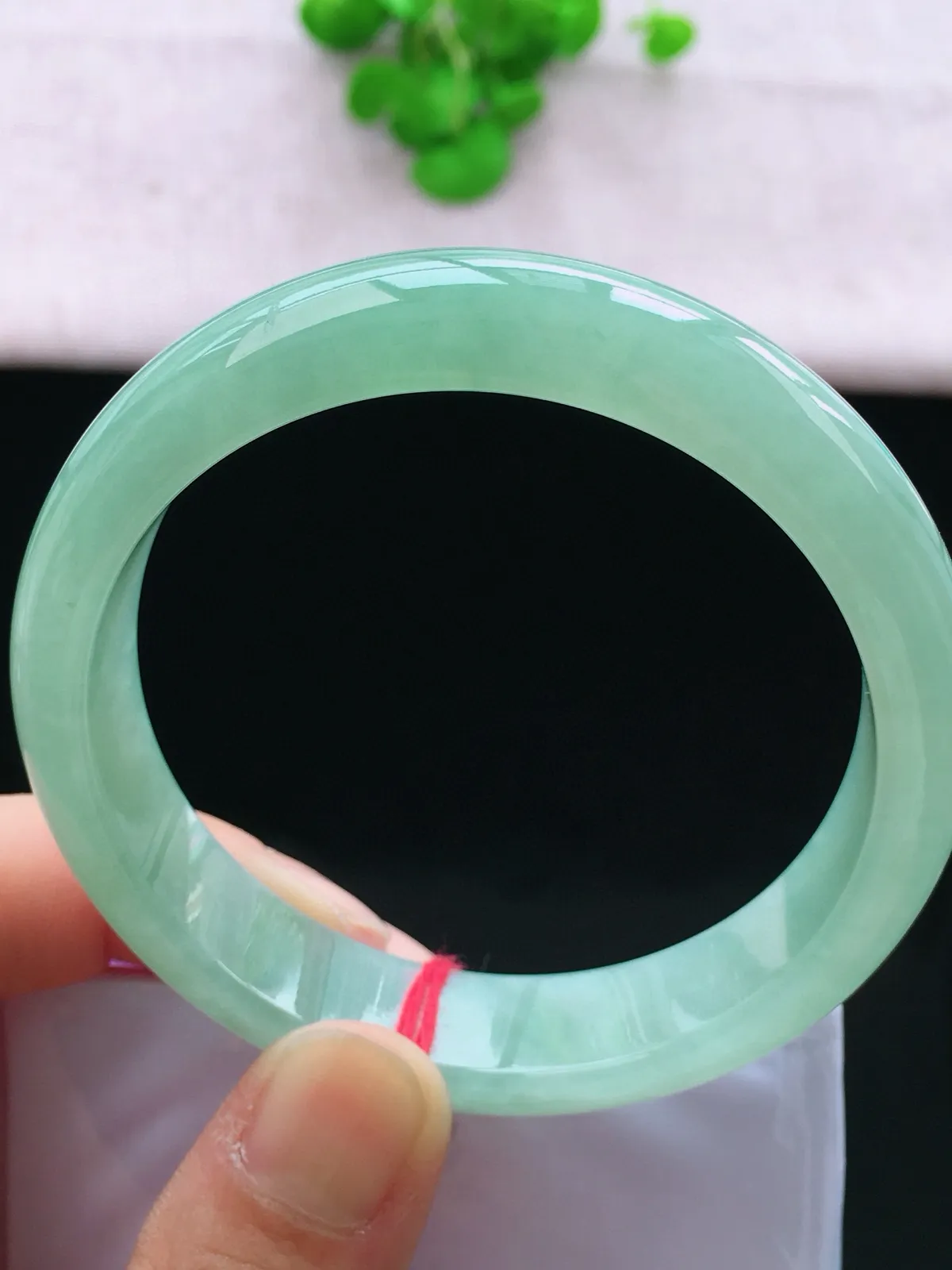 正圈58-59可戴，种老水足，尺寸58.4/13.6/7.8mm，冰油正圈翡翠手镯