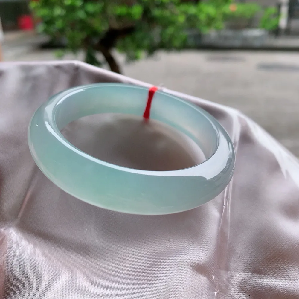 正圈高冰绿 无瑕 尺寸:54.7/12.9/7.6 种色兼备