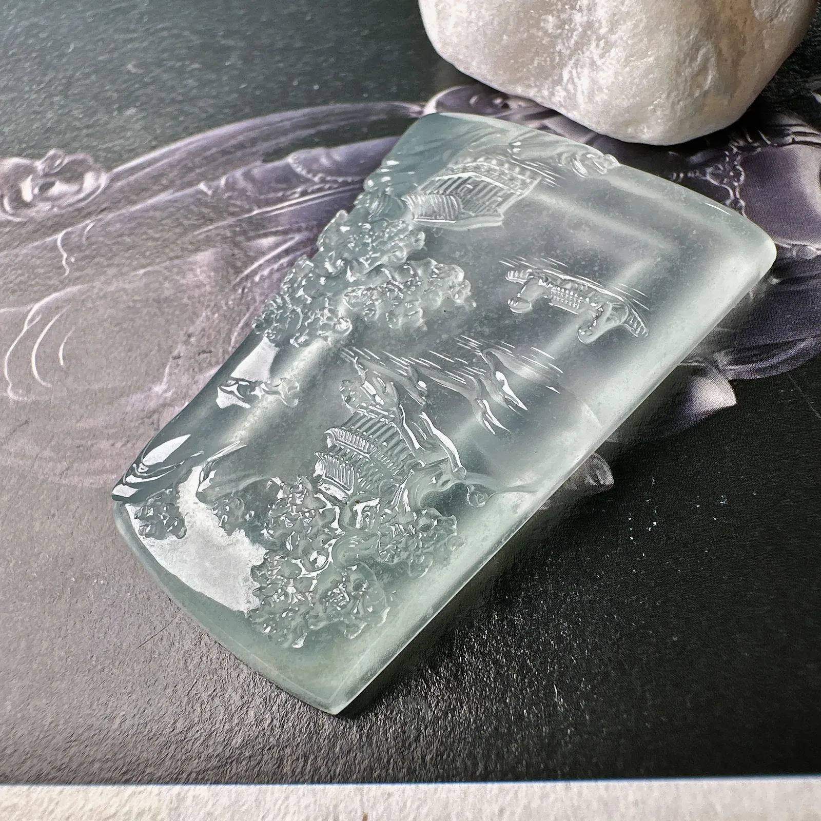 【冰种山水】种地很不错，冰感十足，通透度好，画面感强烈，稀有的好山水