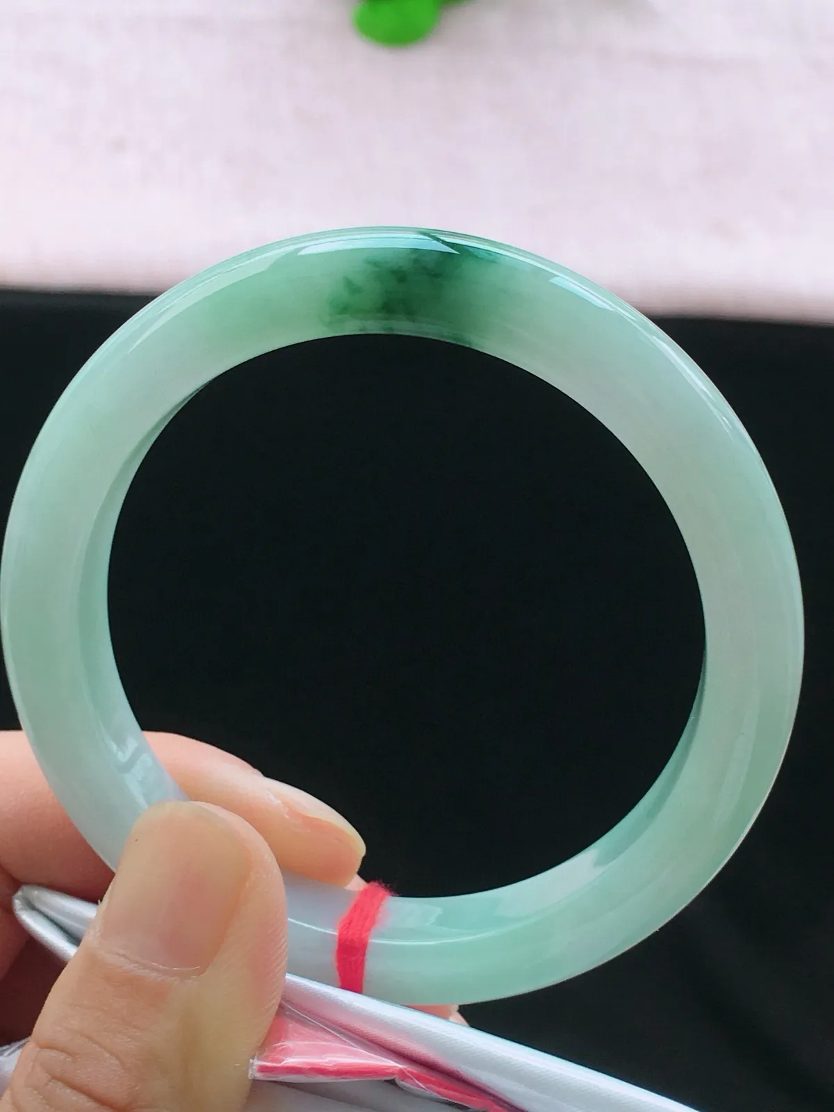 正圈55-56可戴，种老水足，尺寸56/10.8/8.2mm，冰飘花正圈翡翠手镯