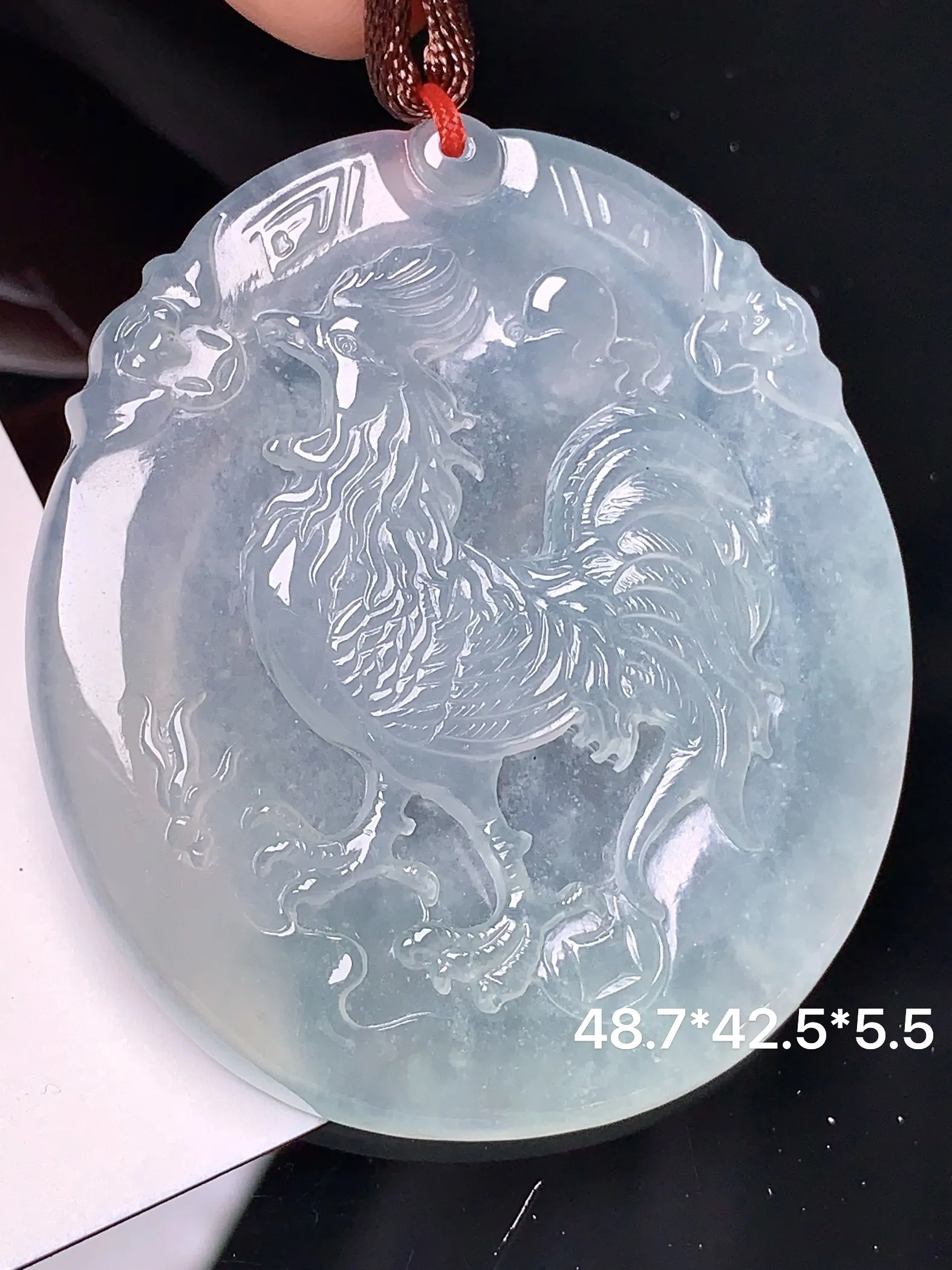 冰种生肖鸡吊坠 玉质细腻 水润亮眼 色泽艳丽 整体尺寸48.7*42.5*5.5