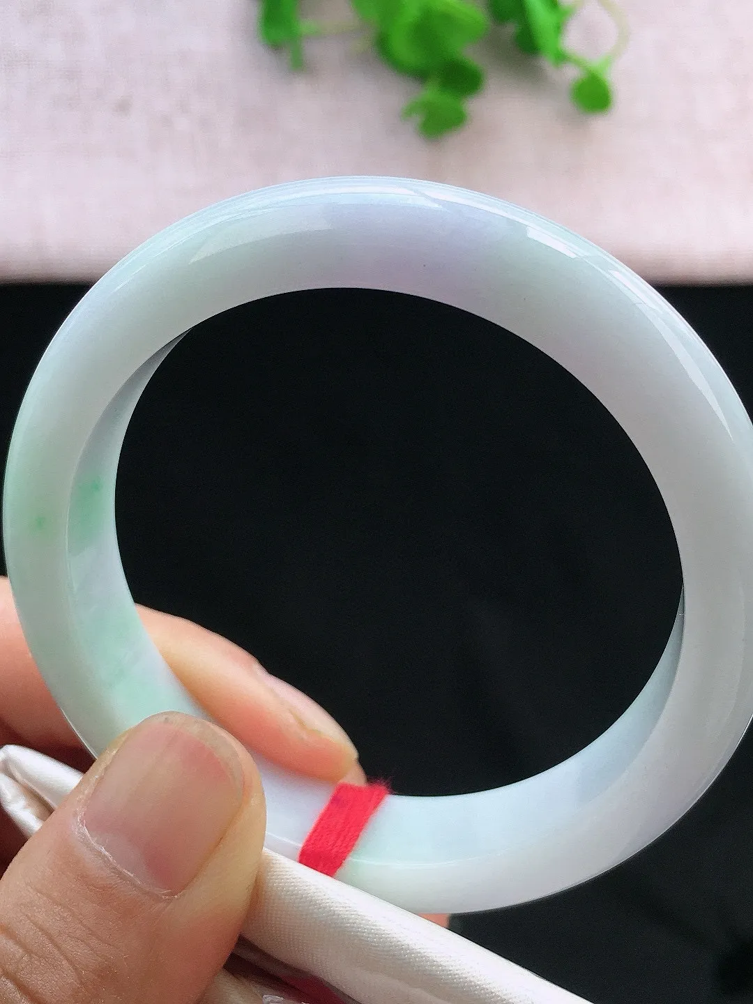 正圈54-55可戴，种老水足，尺寸54.6/12/8.8mm，春彩正圈翡翠手镯