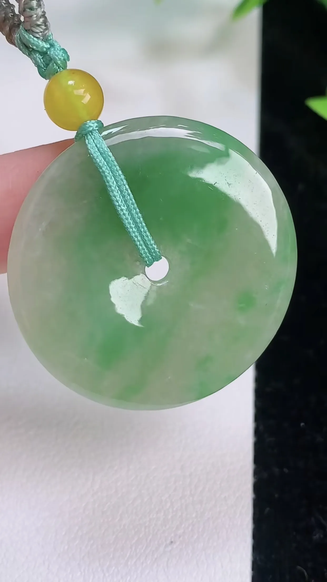 缅甸天然翡翠a货 老坑料起胶冰润 黄加绿平安扣吊坠，尺寸33.5-3.6mm  y  9.05