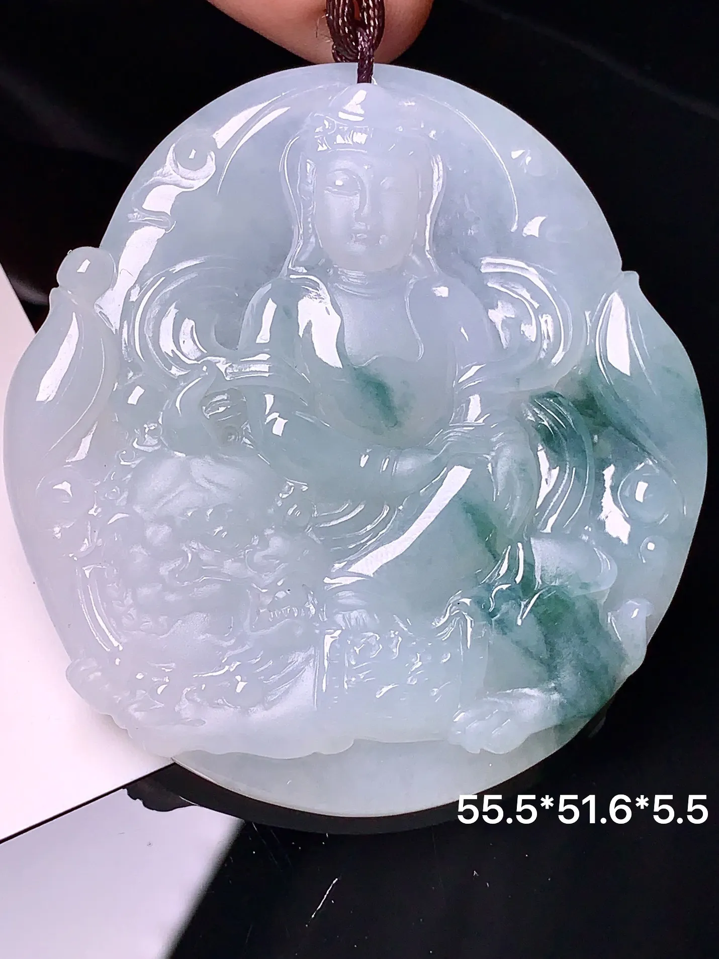 飘绿文殊观音吊坠 玉质细腻 水润亮眼 色泽艳丽 整体尺寸55.5*51.6*5.5