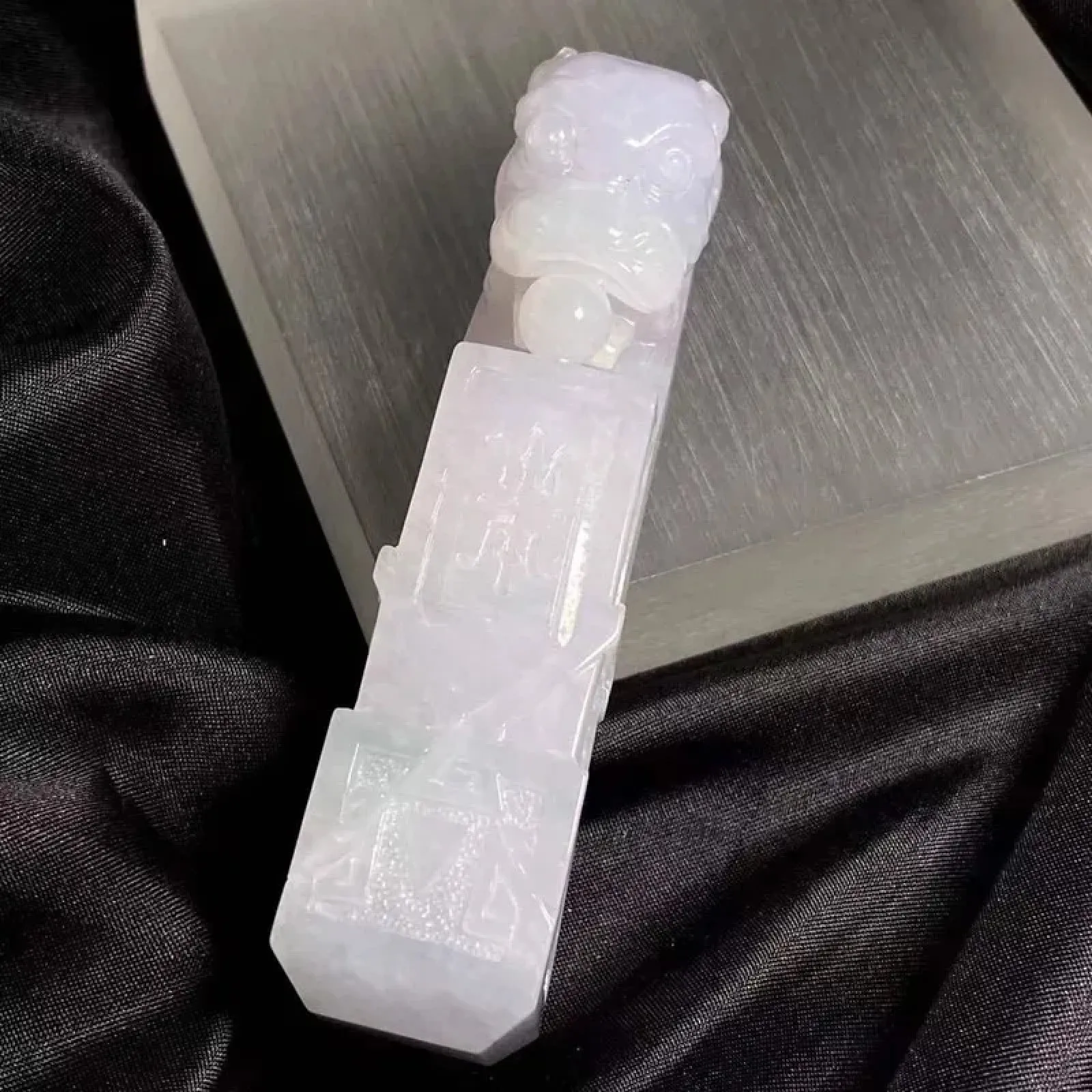 缅甸翡翠A货，龙钩，平平安安，健健康康，财源滚滚，摆放更好看