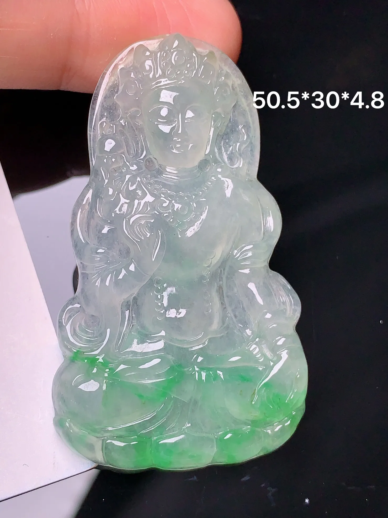 飘绿度母吊坠 玉质细腻 水润亮眼 色泽艳丽 整体尺寸50.5*30*4.8