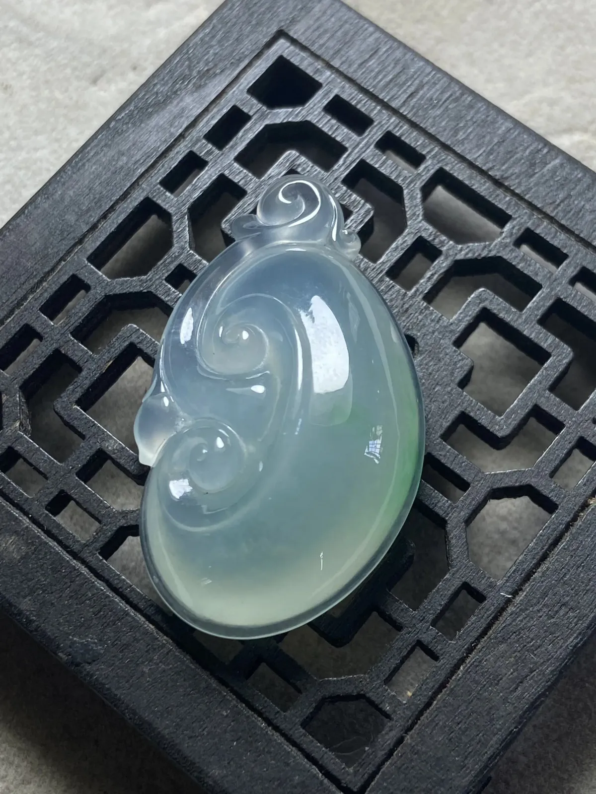 缅甸翡翠A货，万事如意，事事顺心.平平安安，木那料，上身效果好